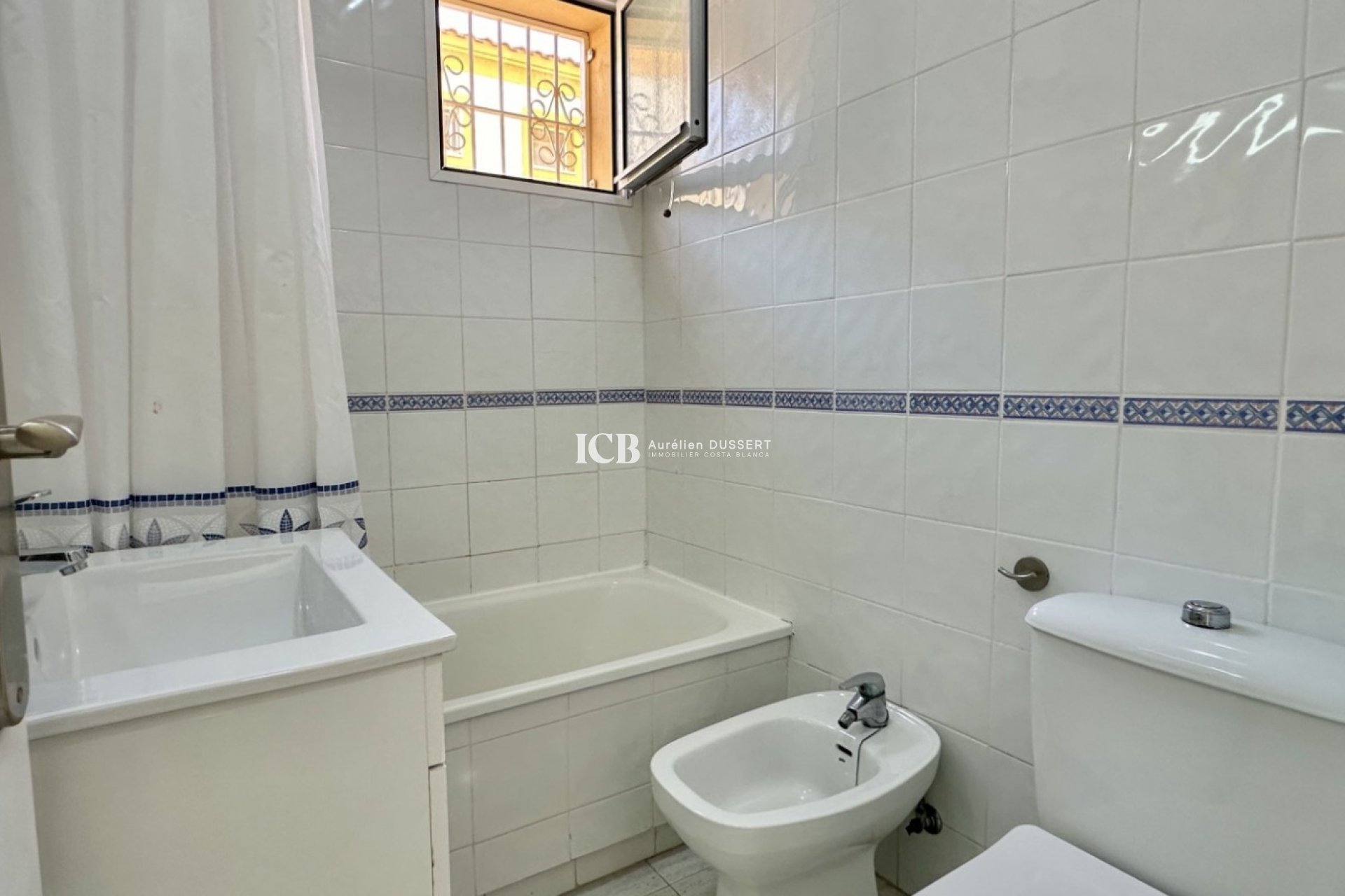 Resale - Apartment / flat -
Orihuela Costa - Playa Flamenca