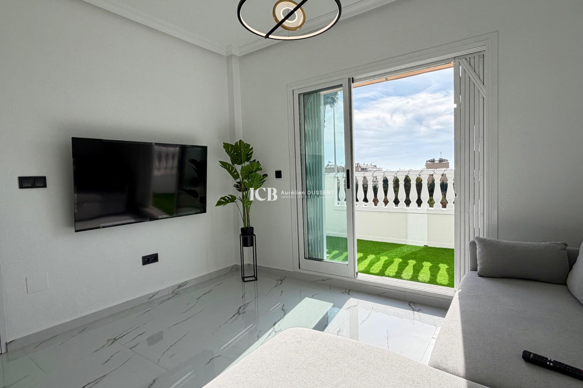 Resale - Apartment / flat -
Orihuela Costa - Playa Flamenca