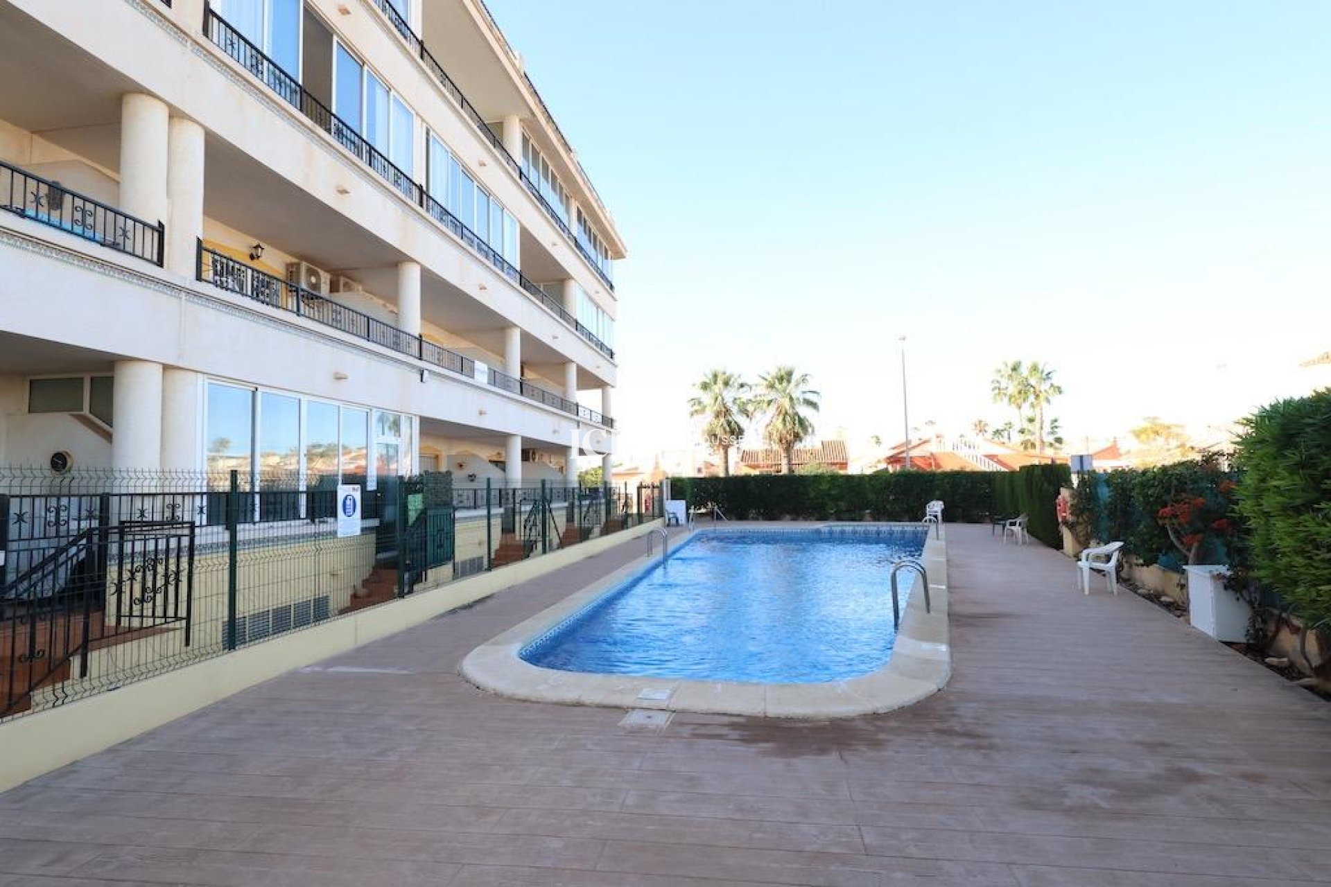 Resale - Apartment / flat -
Orihuela Costa - Punta prima