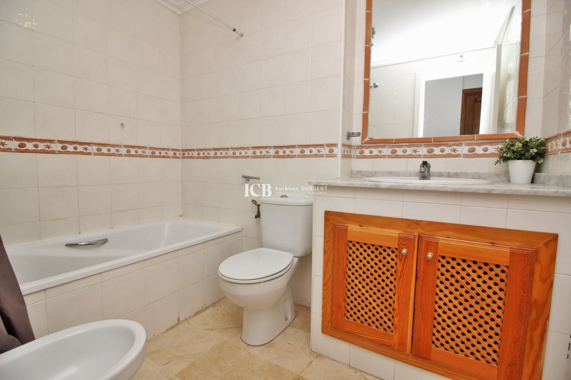 Resale - Apartment / flat -
Orihuela Costa - Villamartín