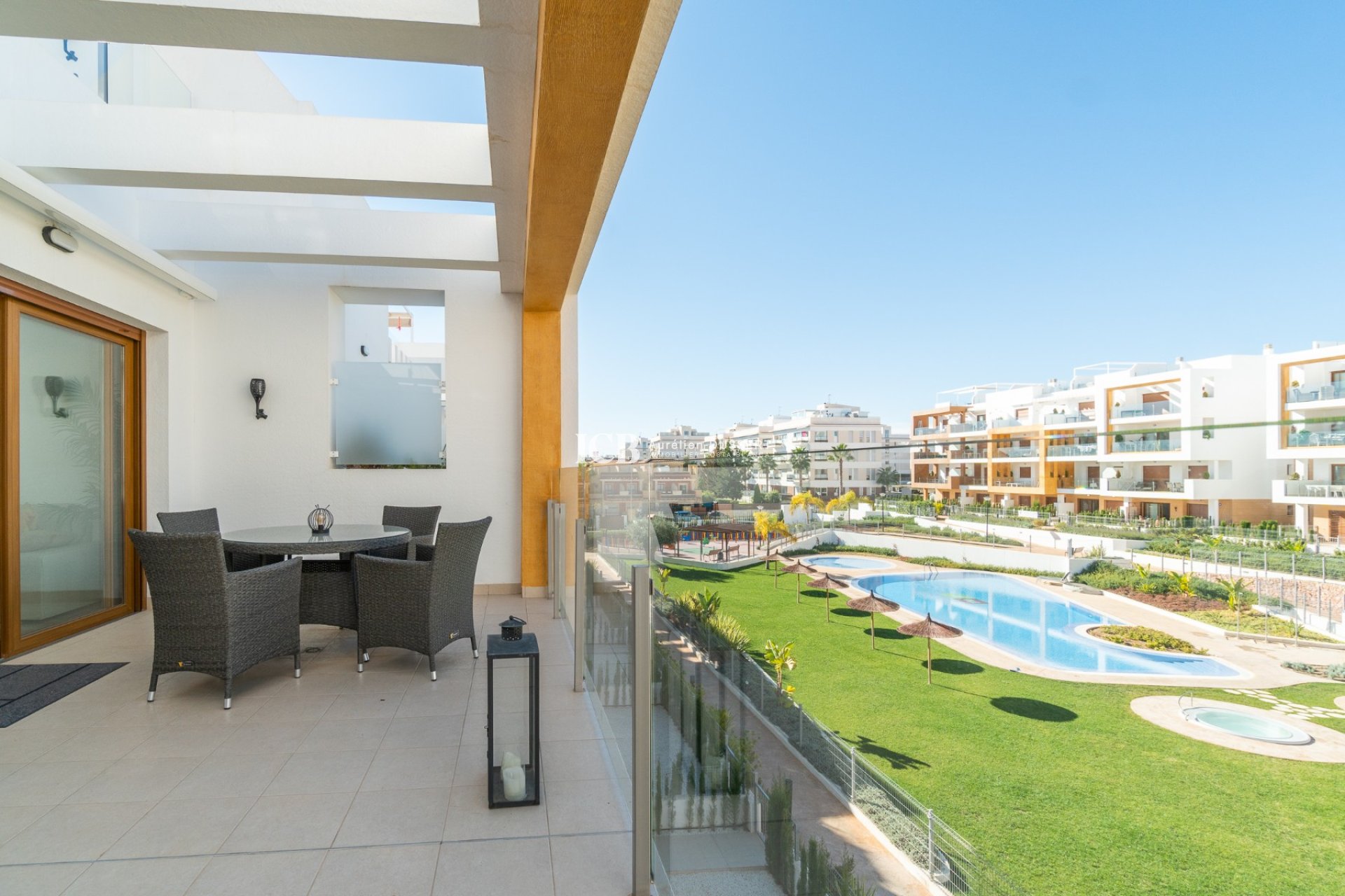 Resale - Apartment / flat -
Orihuela Costa - Villamartín