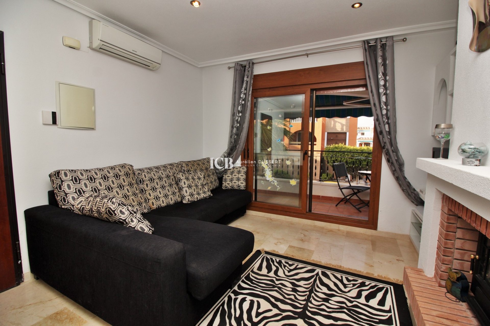 Resale - Apartment / flat -
Orihuela Costa - Villamartín