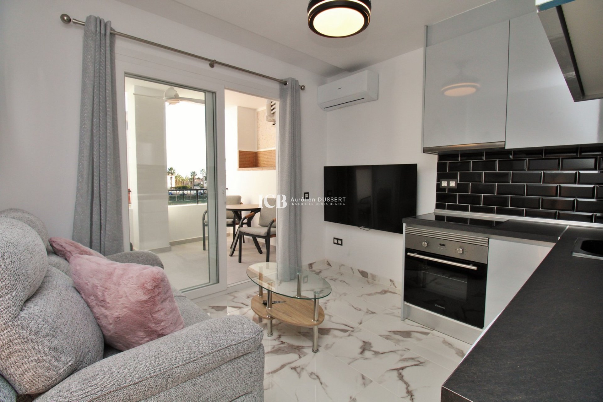 Resale - Apartment / flat -
Orihuela Costa - Villamartín