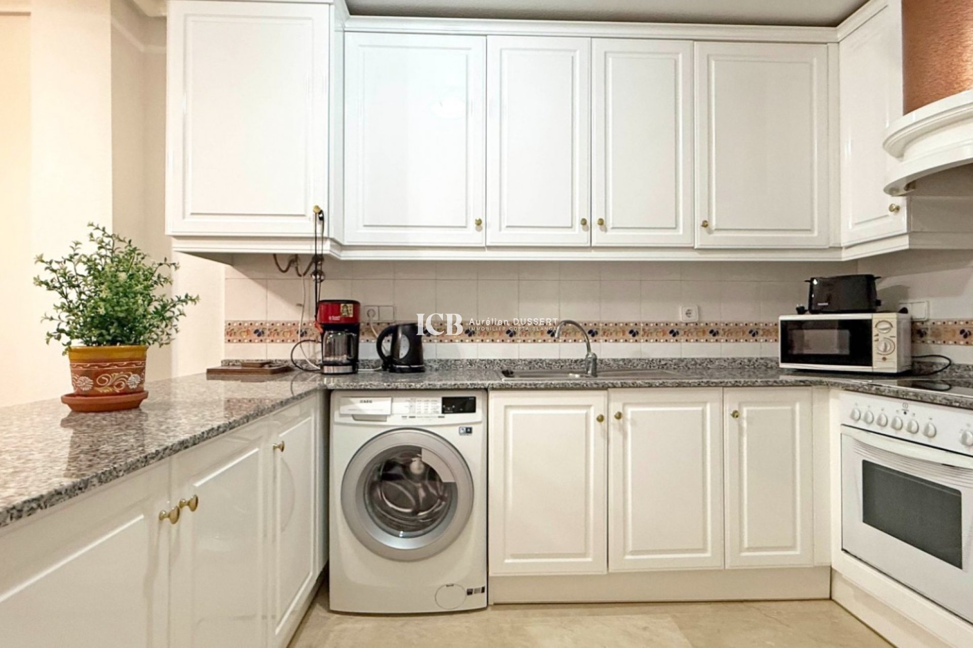 Resale - Apartment / flat -
Orihuela Costa - Villamartín