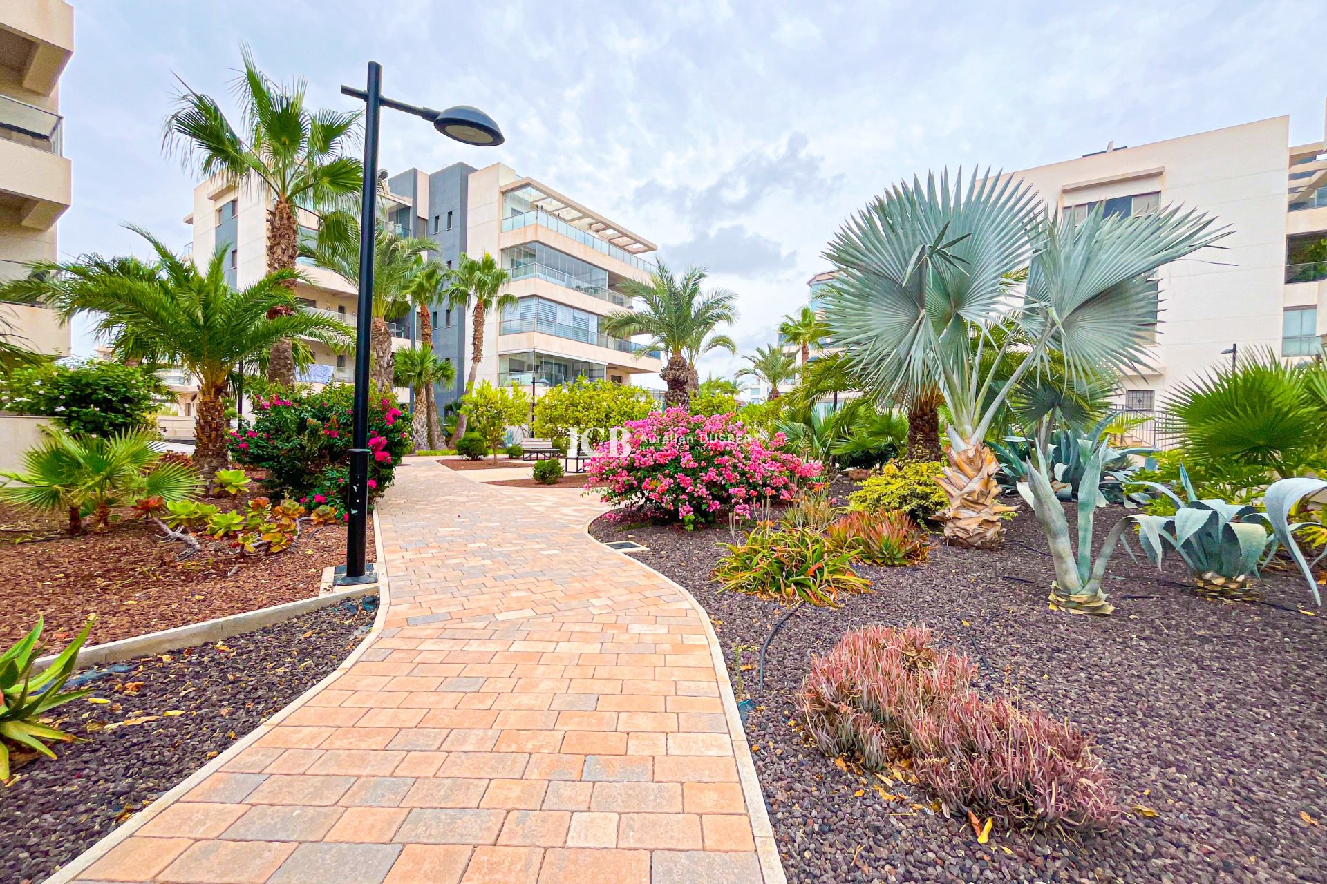 Resale - Apartment / flat -
Orihuela Costa - Villamartín