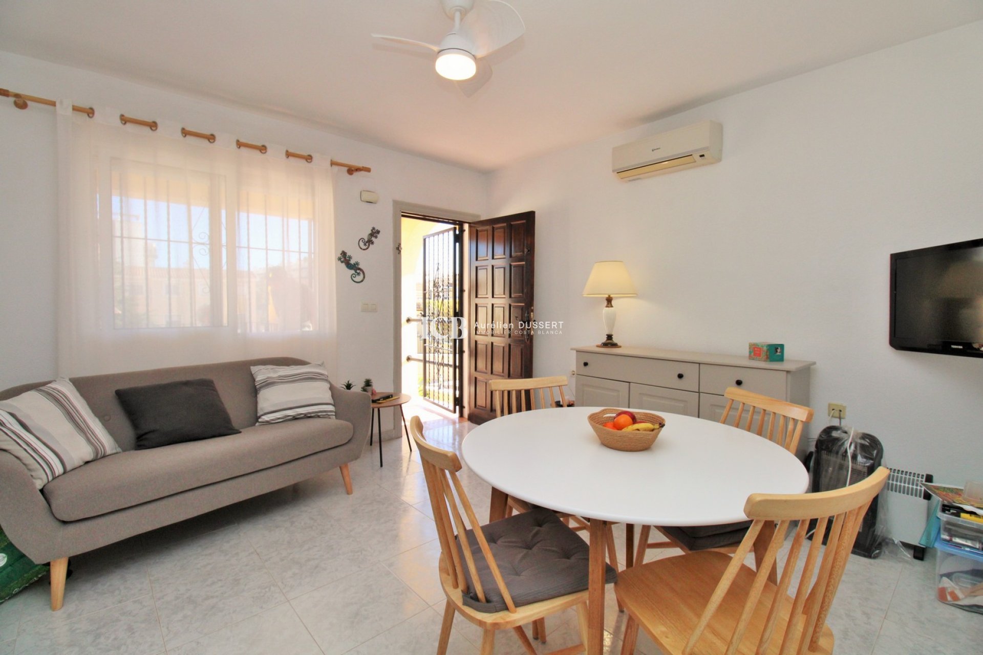 Resale - Apartment / flat -
Orihuela Costa - Villamartín