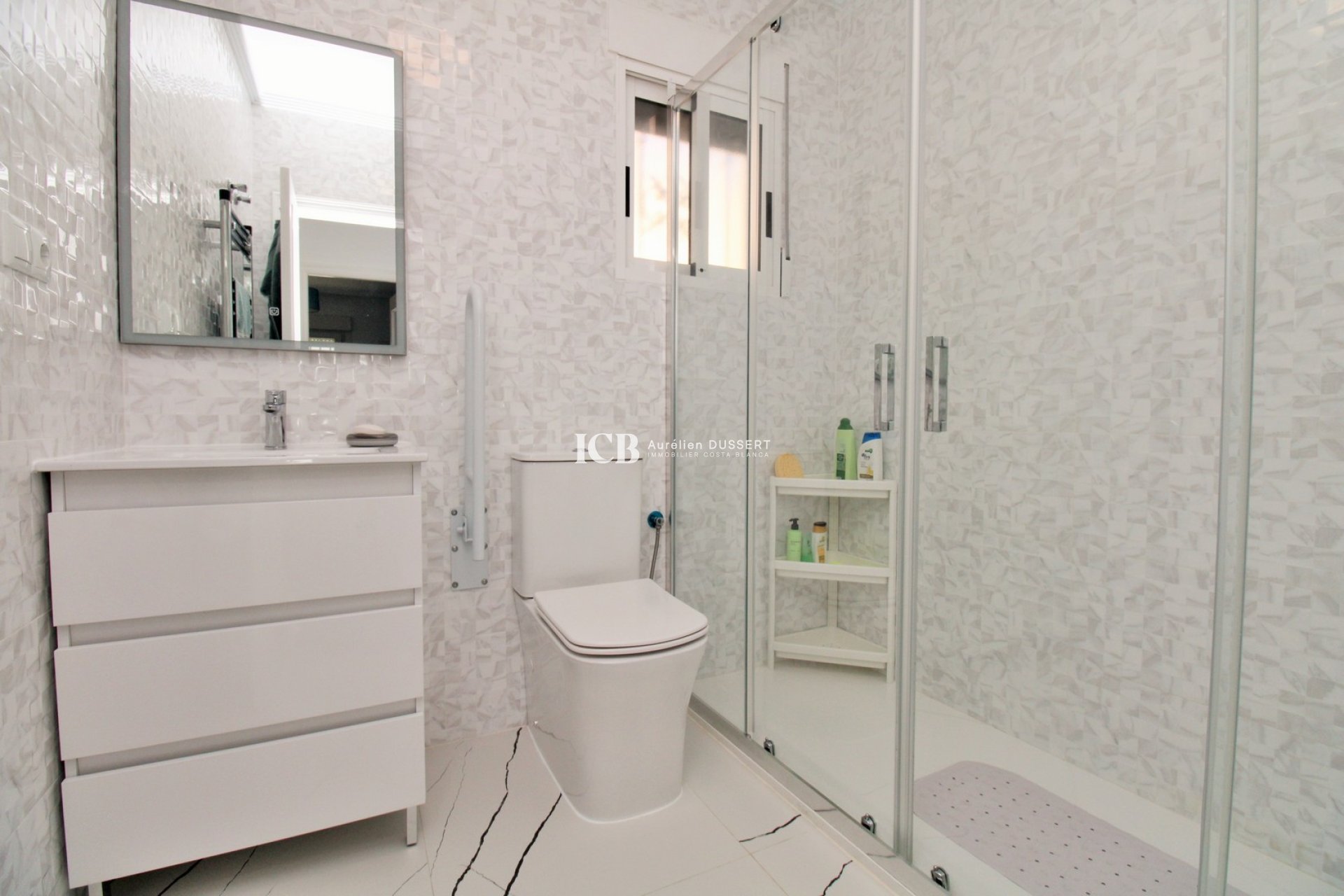 Resale - Apartment / flat -
Orihuela Costa - Villamartín