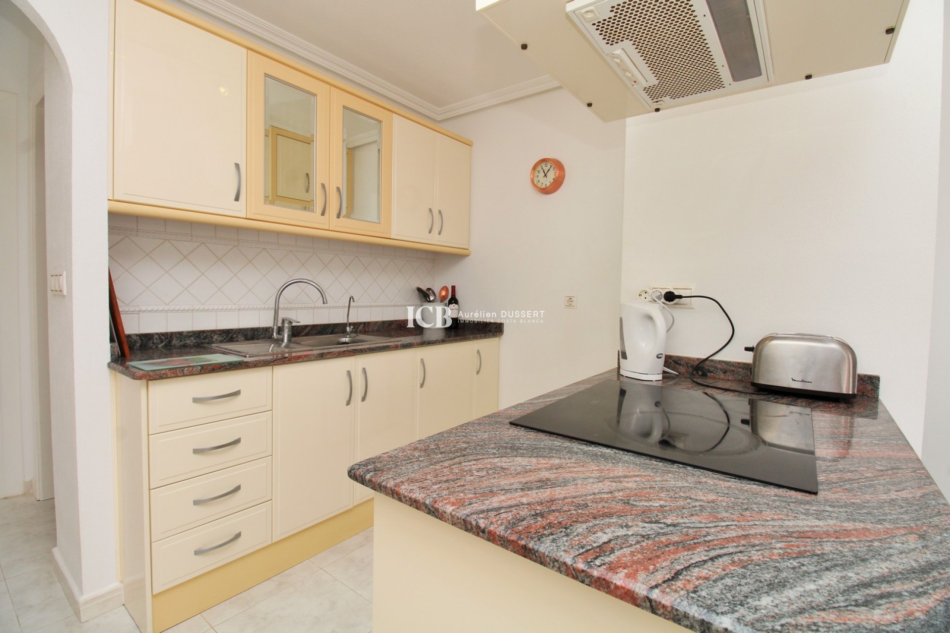 Resale - Apartment / flat -
Orihuela Costa - Villamartín