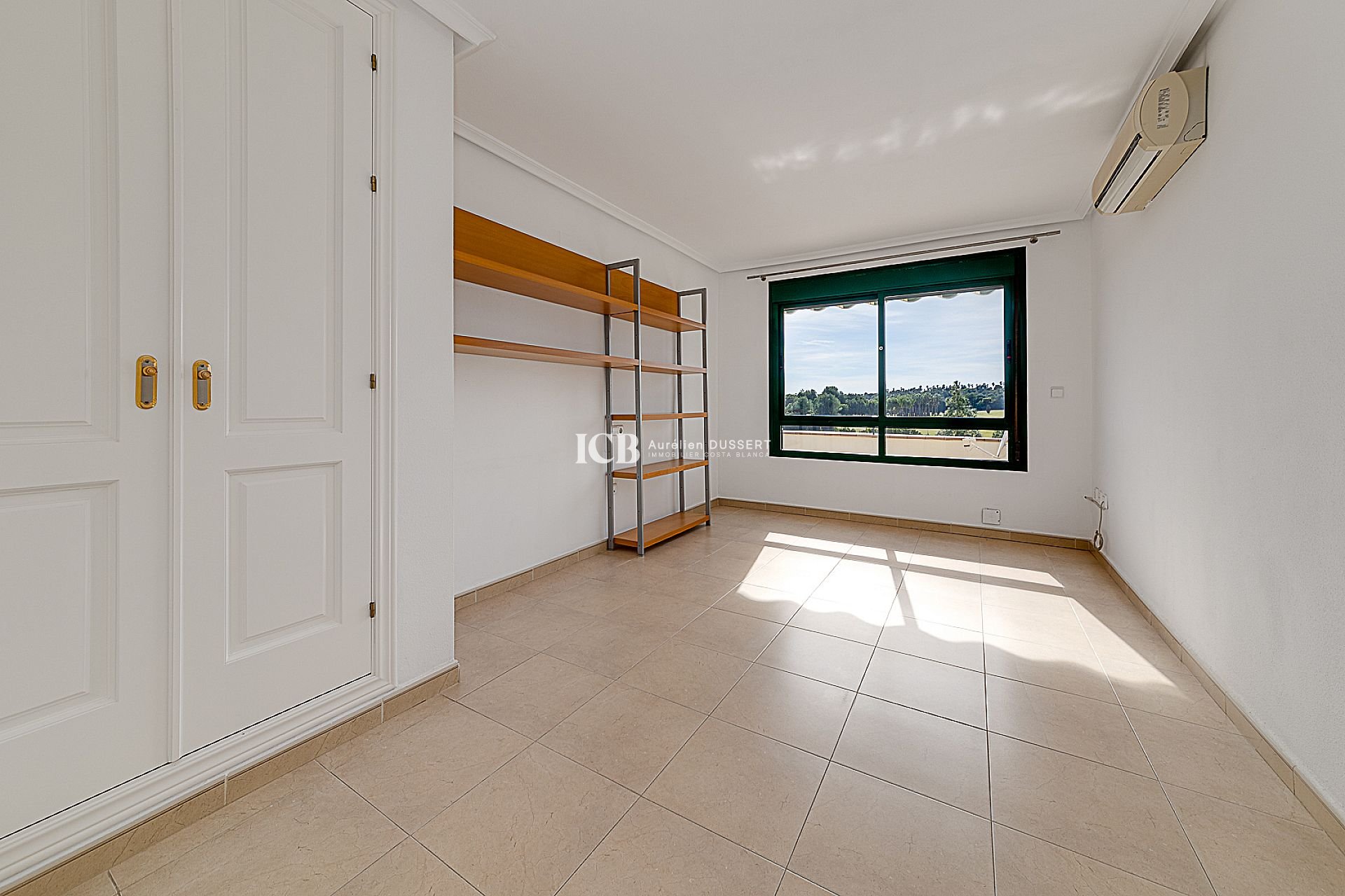 Resale - Apartment / flat -
Orihuela Costa