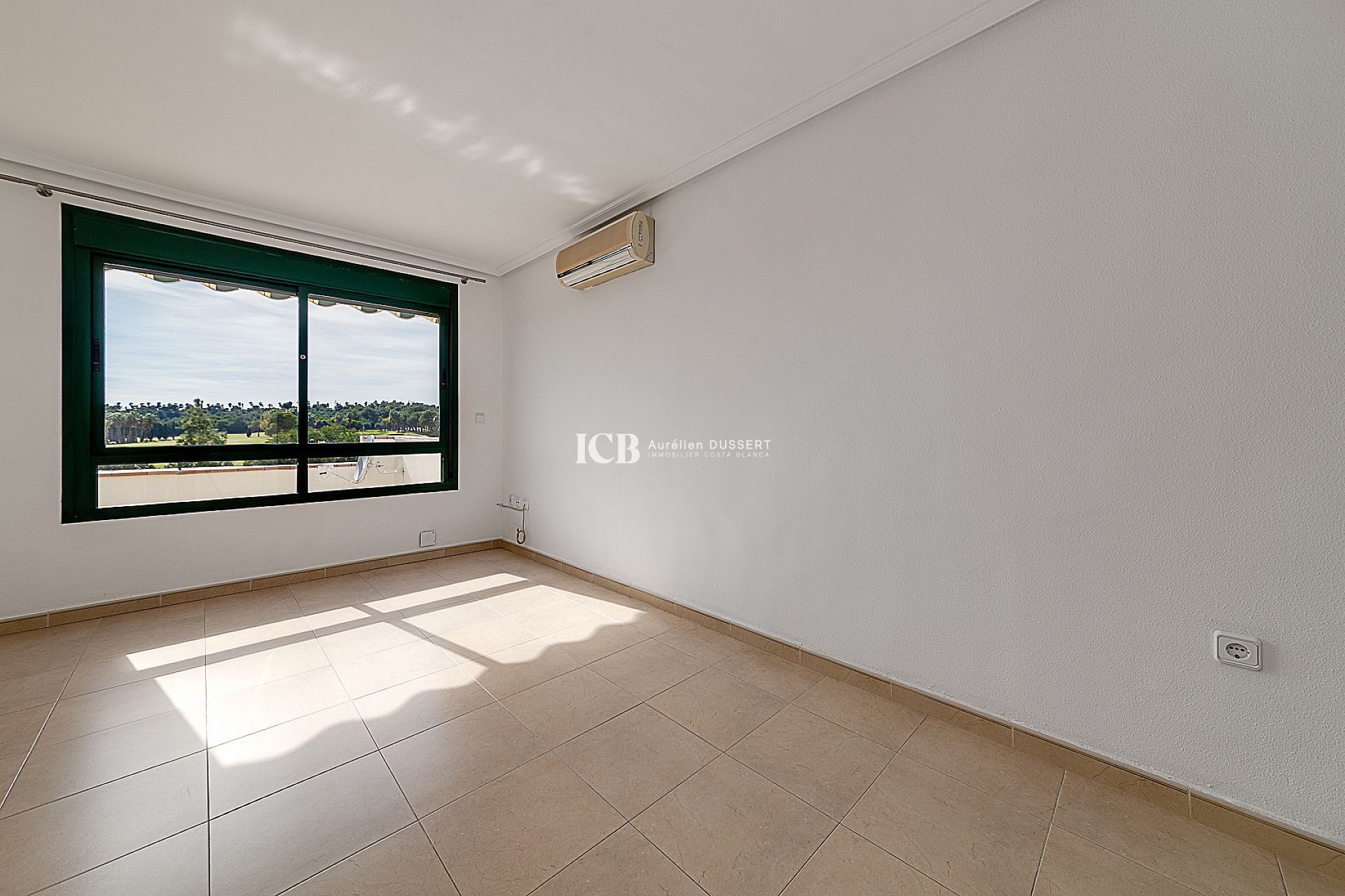 Resale - Apartment / flat -
Orihuela Costa