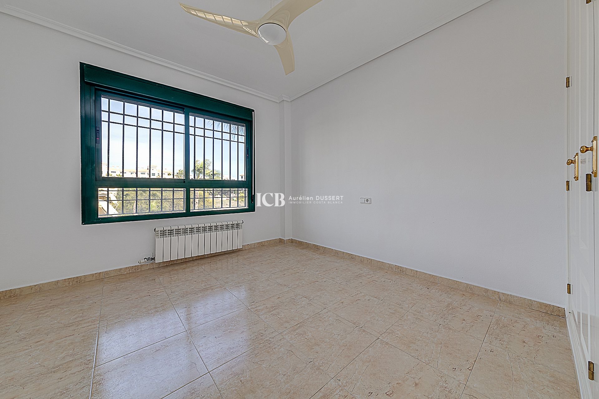 Resale - Apartment / flat -
Orihuela Costa