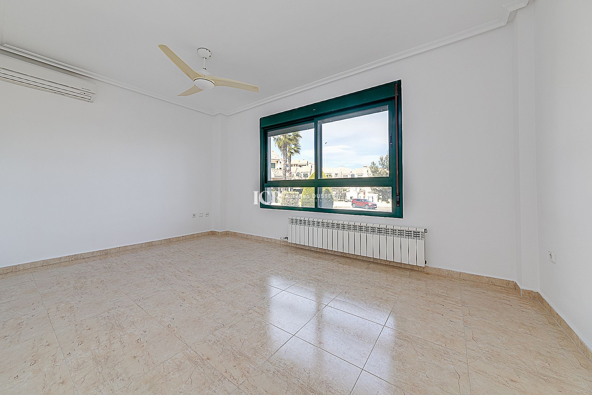 Resale - Apartment / flat -
Orihuela Costa