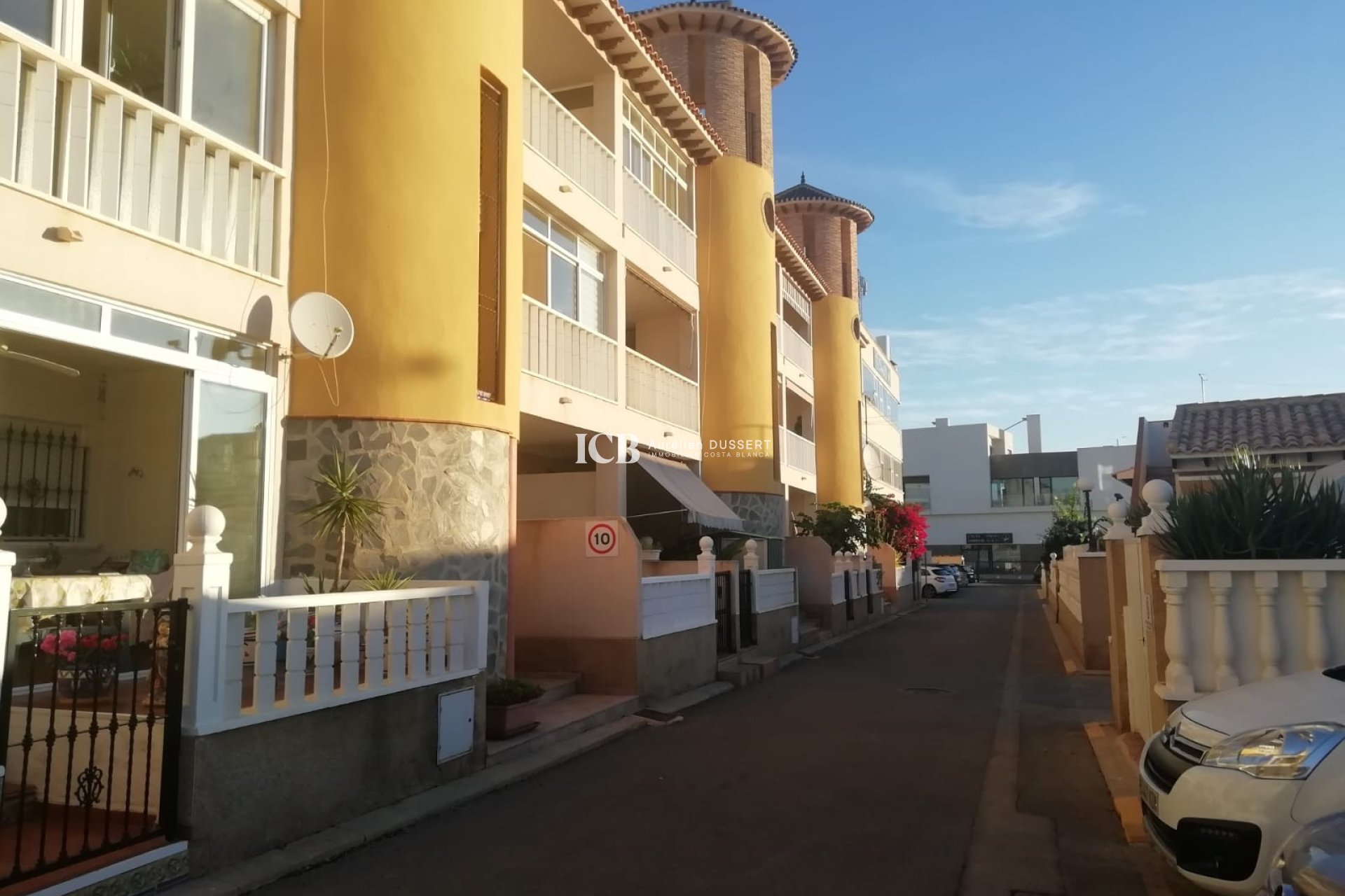 Resale - Apartment / flat -
Orihuela Costa