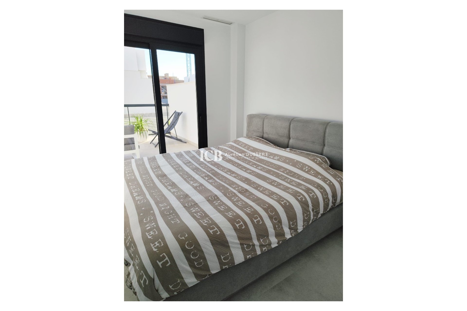 Resale - Apartment / flat -
Pilar de la Horadada - El Mojón