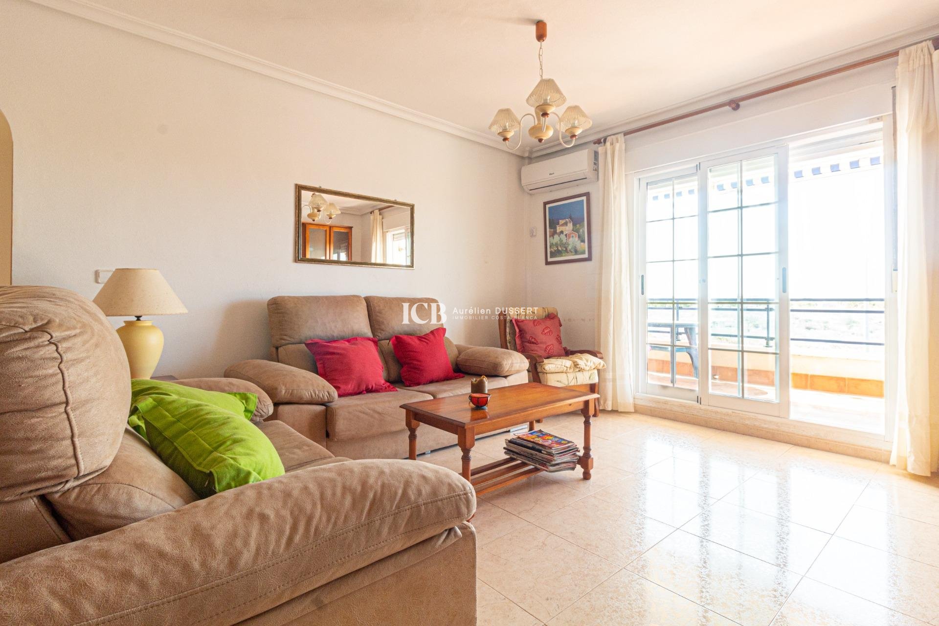 Resale - Apartment / flat -
Pilar de la Horadada - RioMar