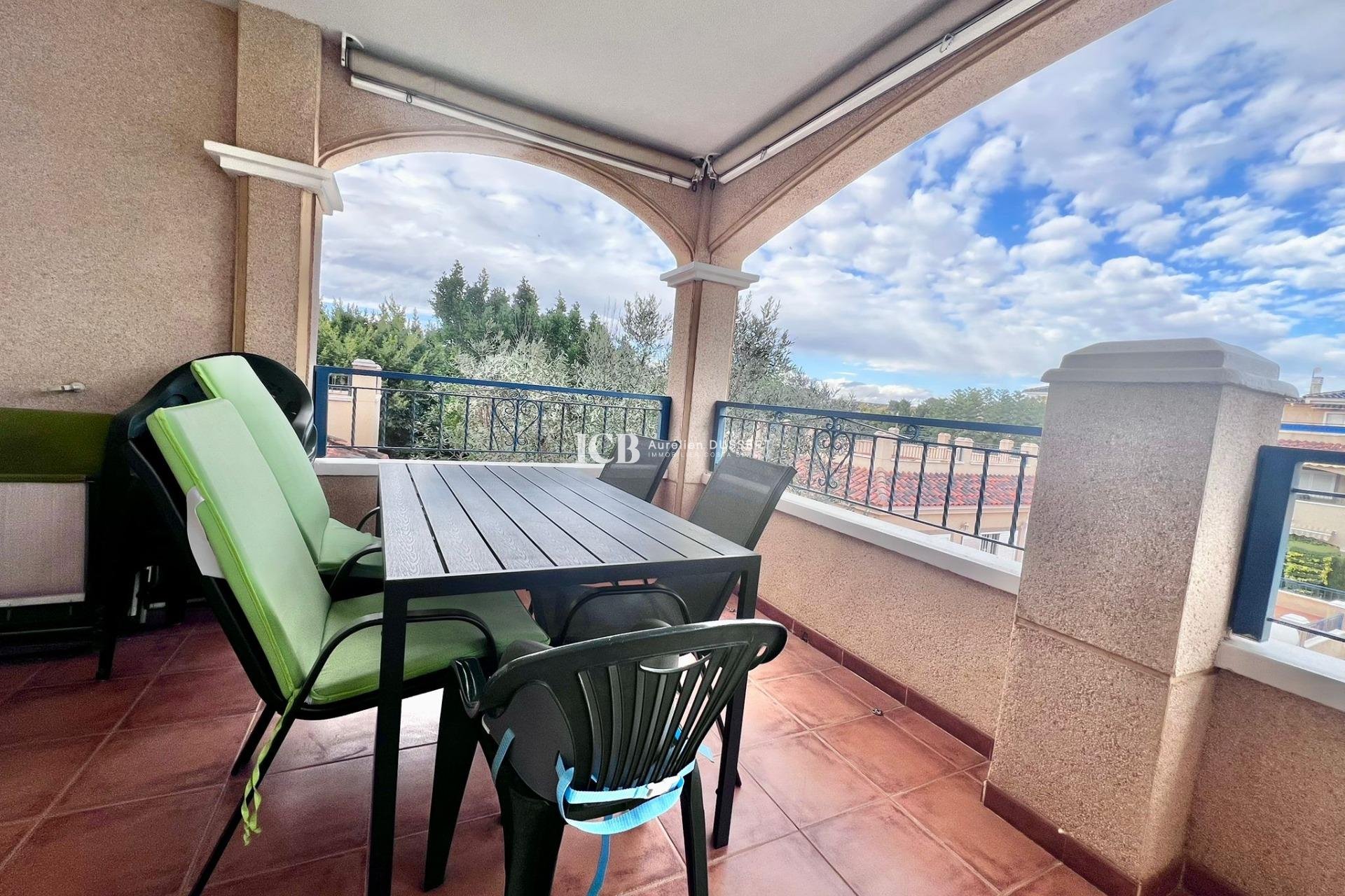 Resale - Apartment / flat -
Pilar de la Horadada - RioMar
