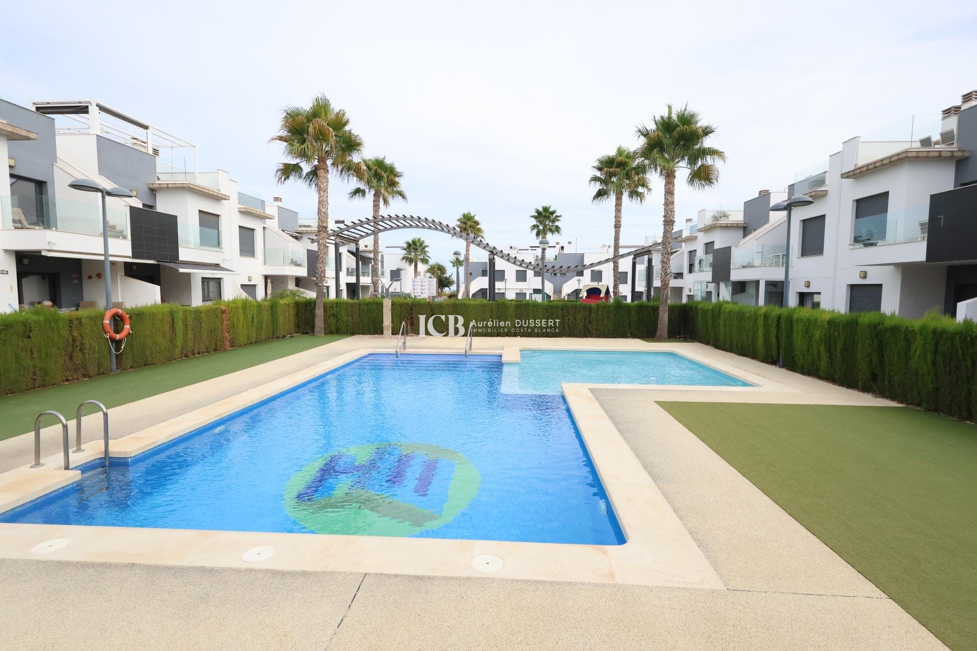 Resale - Apartment / flat -
Pilar de la Horadada - Zona Pueblo