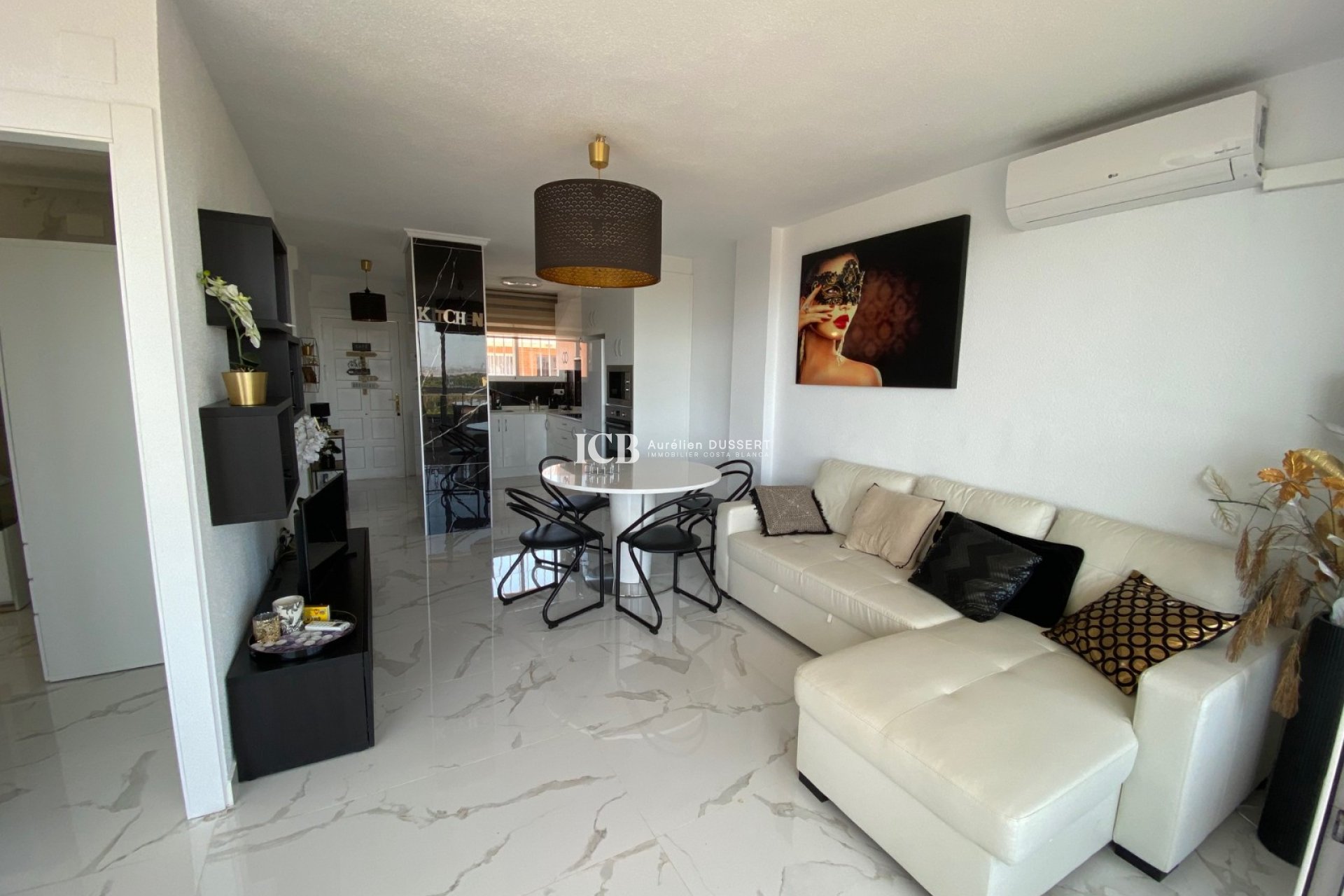 Resale - Apartment / flat -
Punta Prima - Torrevieja