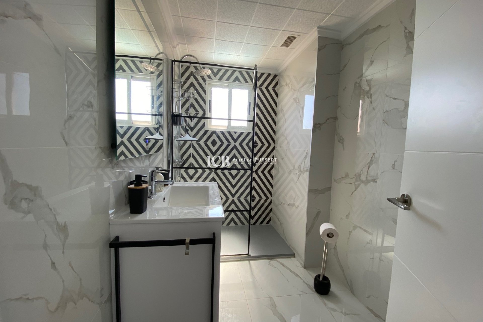 Resale - Apartment / flat -
Punta Prima - Torrevieja