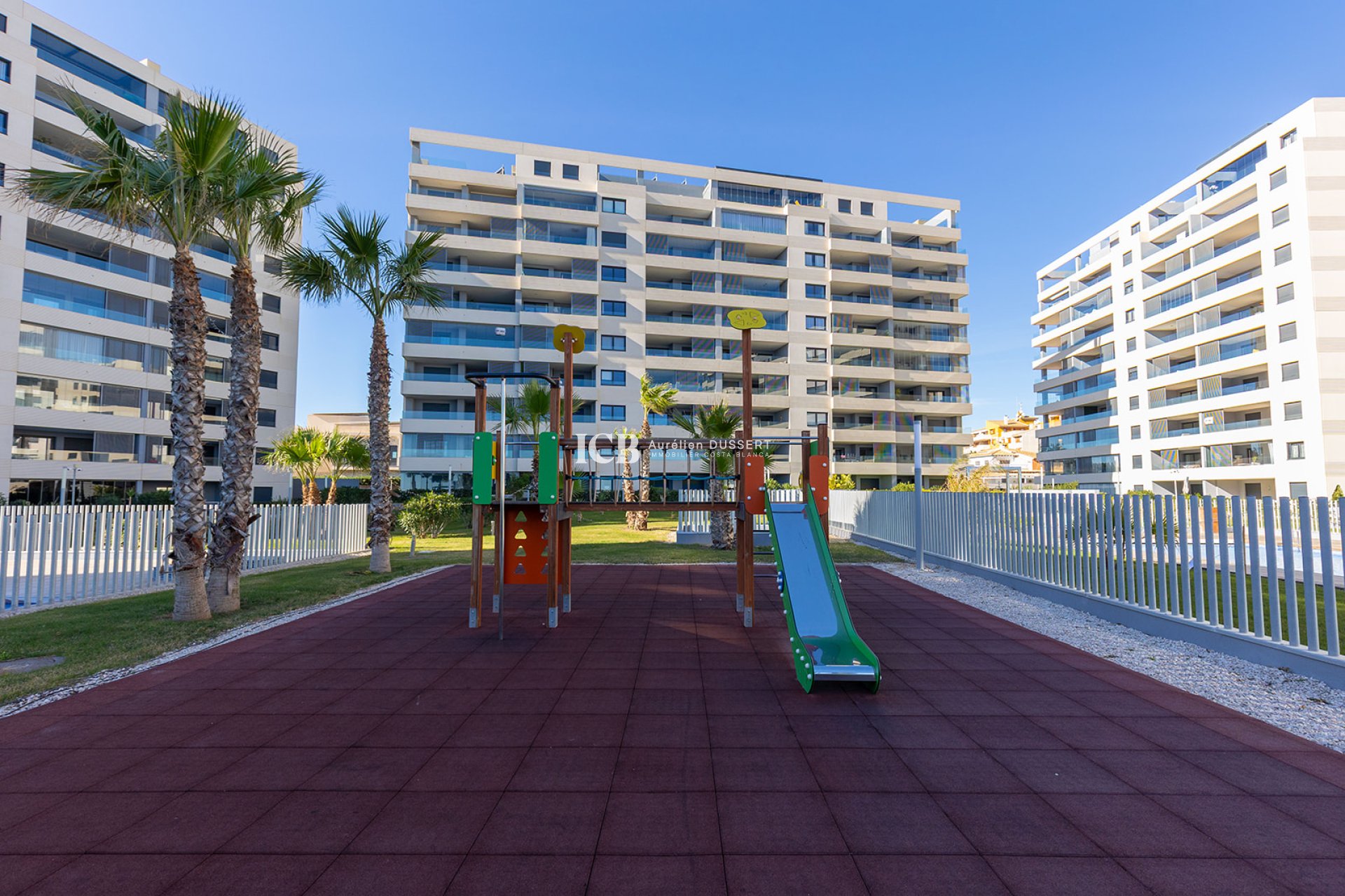 Resale - Apartment / flat -
Punta Prima - Torrevieja