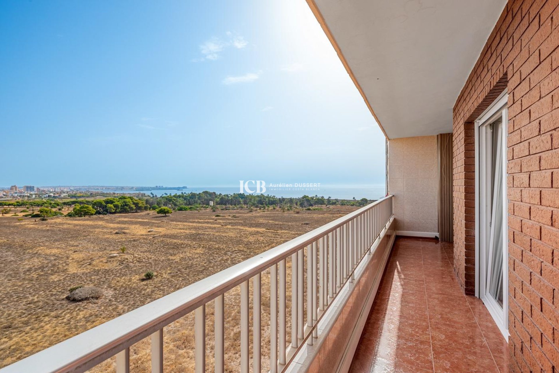 Resale - Apartment / flat -
Punta Prima - Torrevieja