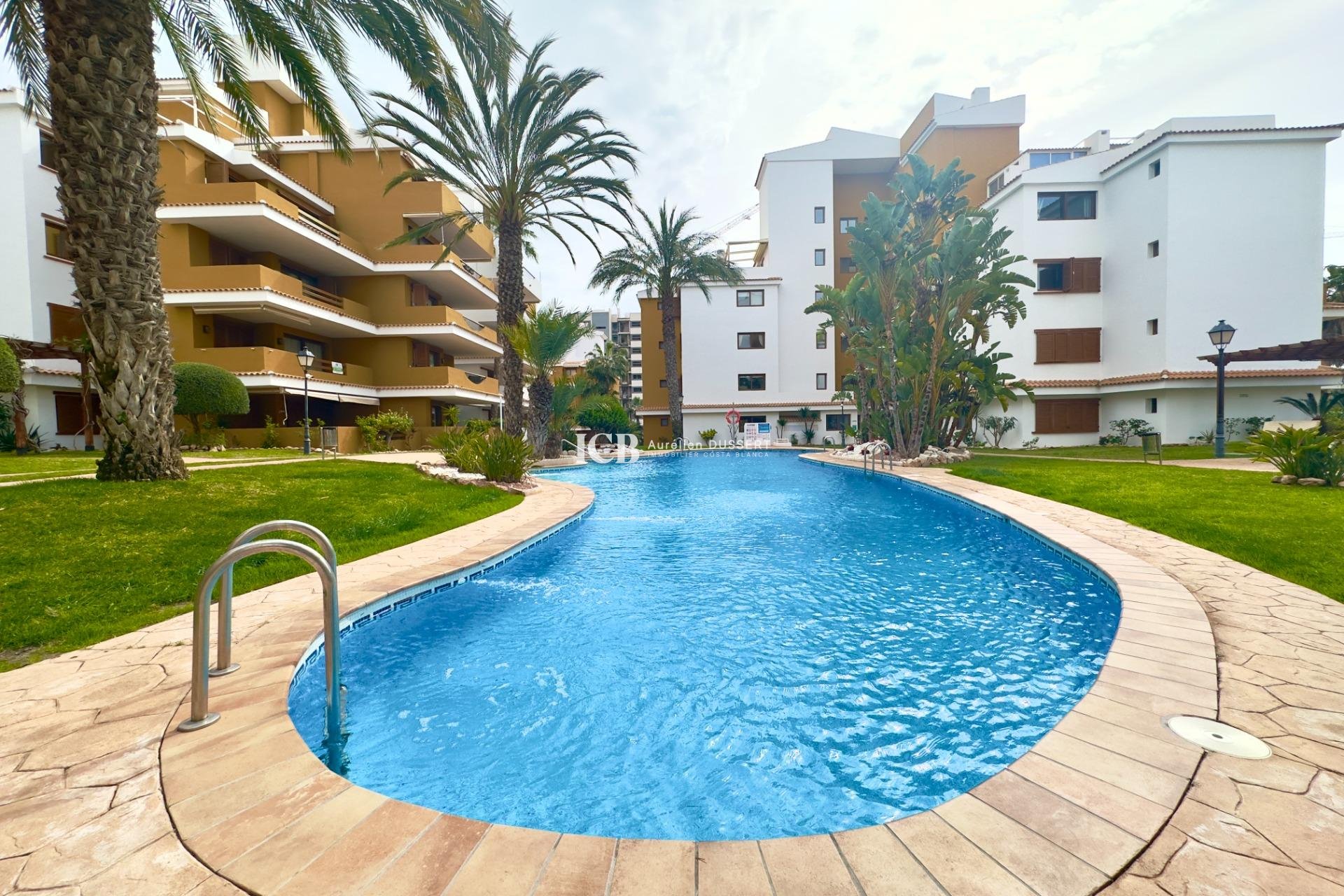 Resale - Apartment / flat -
Punta Prima - Torrevieja