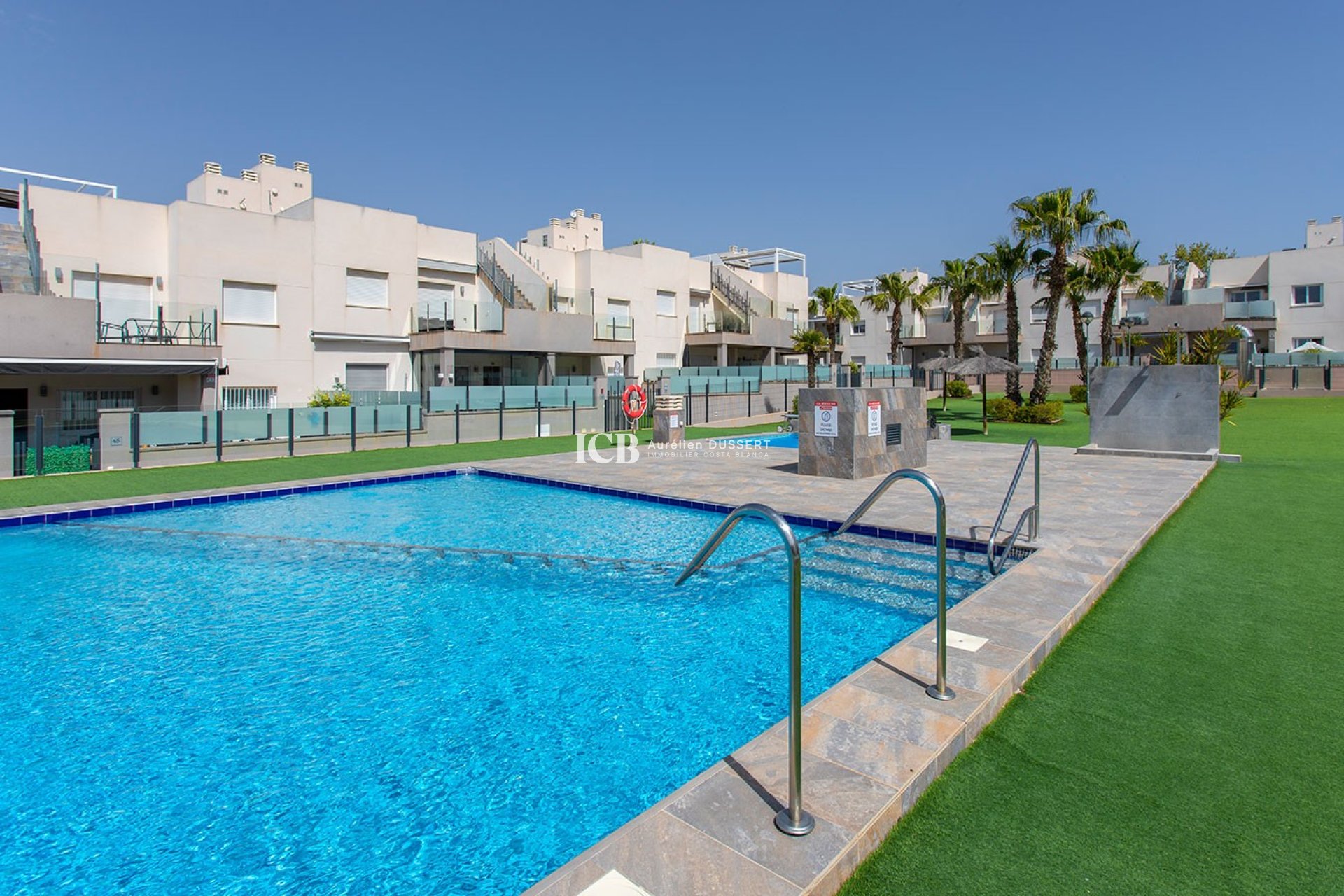 Resale - Apartment / flat -
Torrevieja - Aguas Nuevas