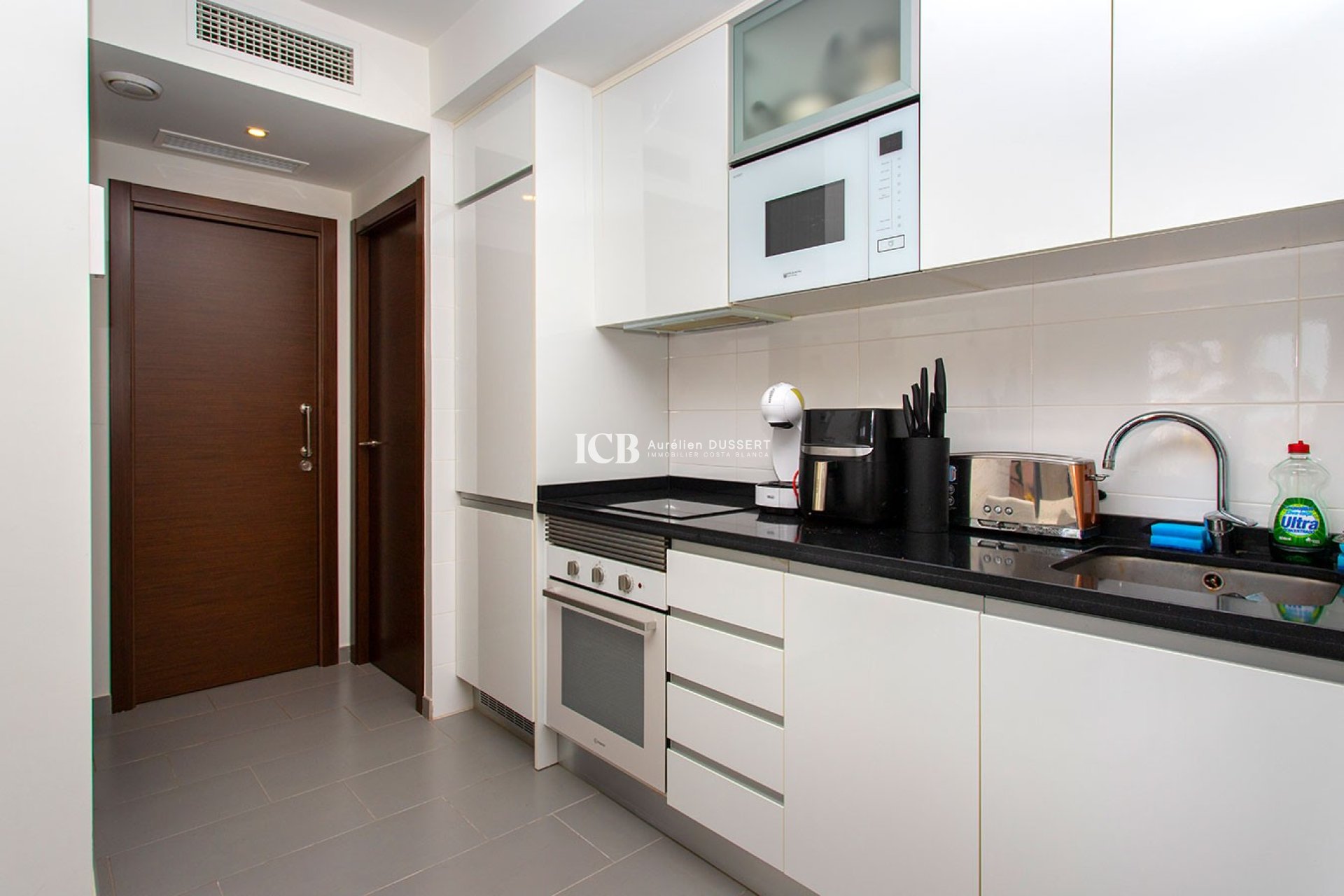 Resale - Apartment / flat -
Torrevieja - Aguas Nuevas