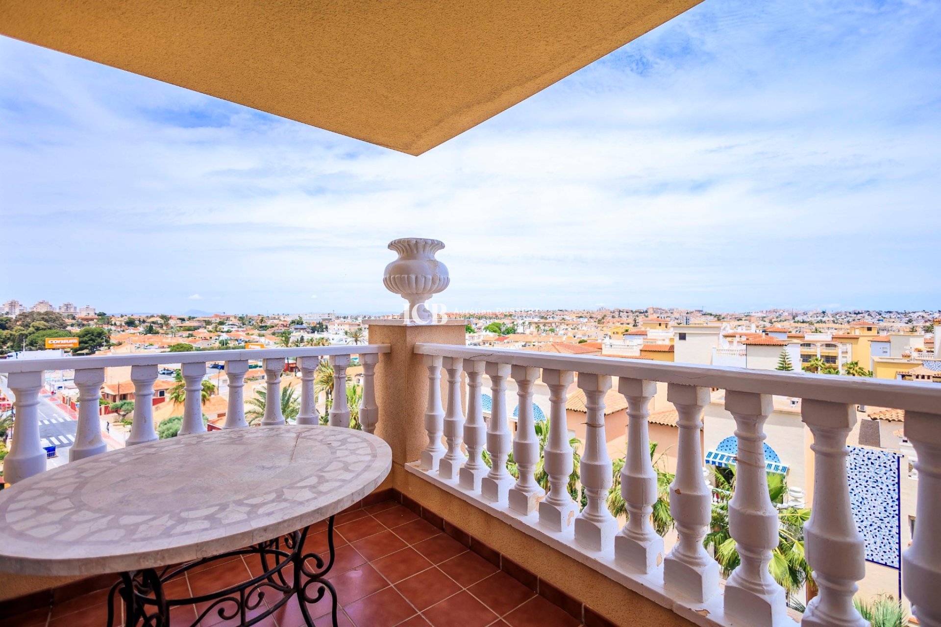 Resale - Apartment / flat -
Torrevieja - Aldea del mar