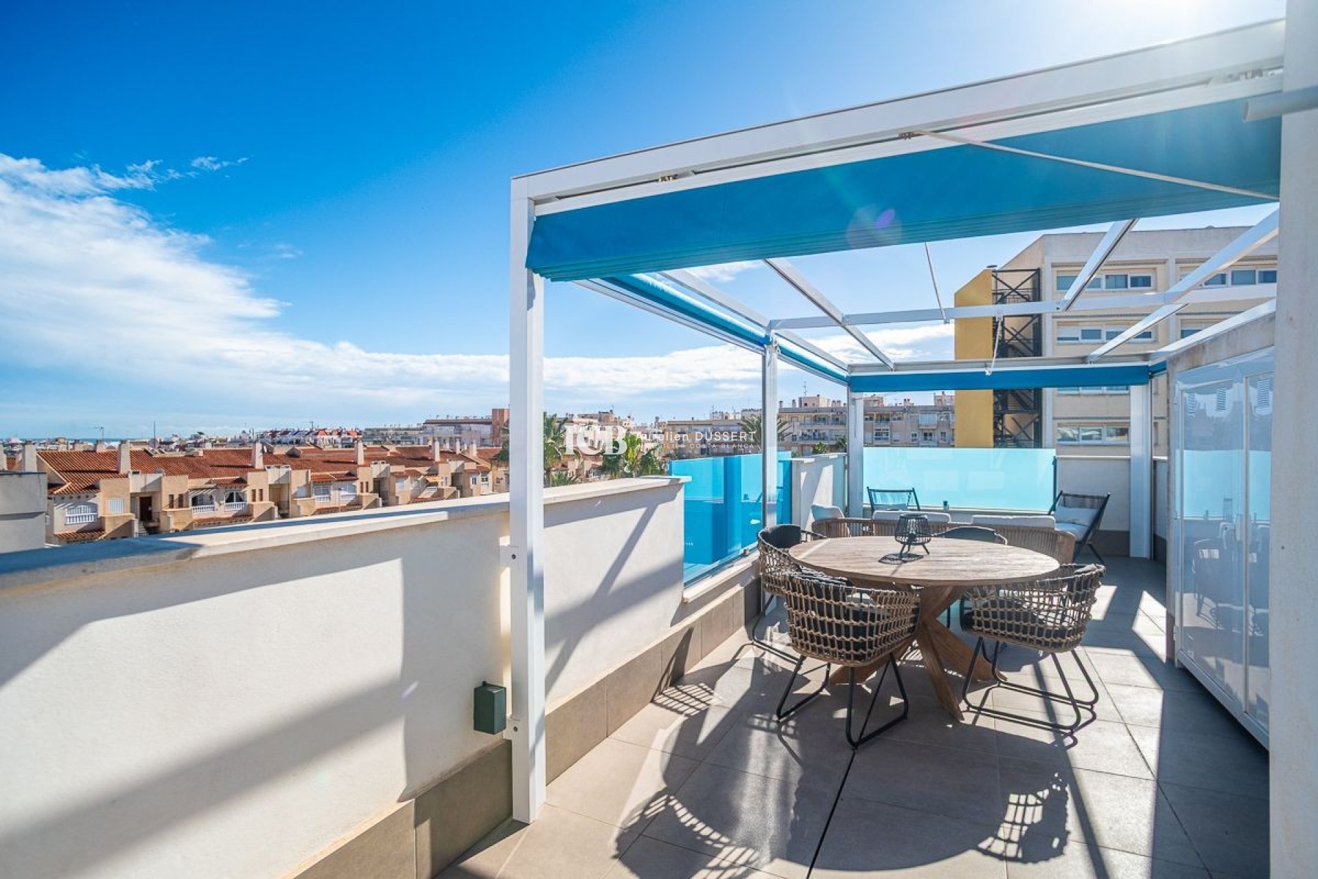 Resale - Apartment / flat -
Torrevieja - Calas blanca