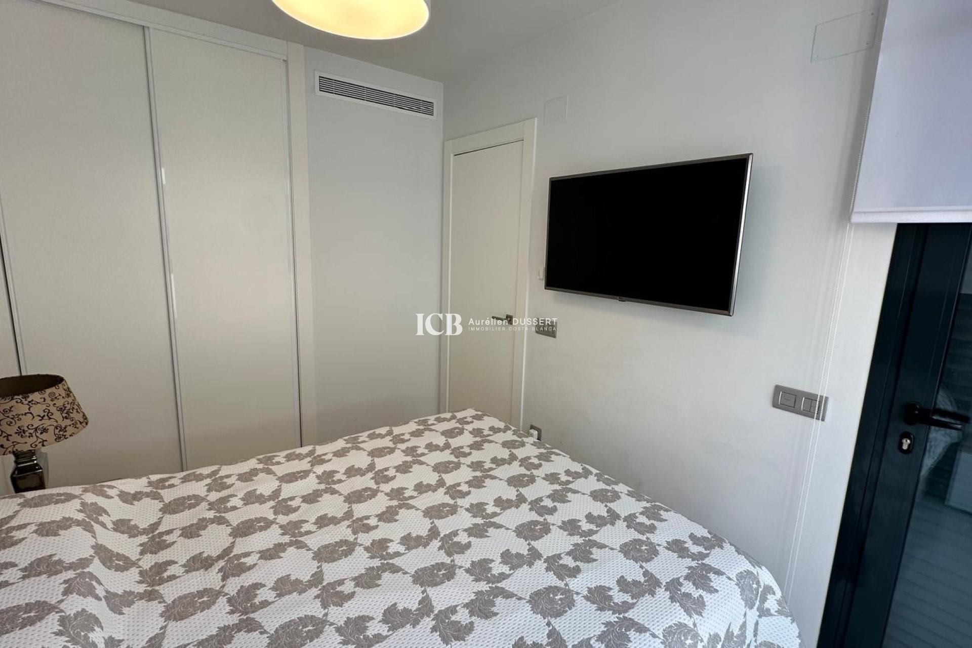 Resale - Apartment / flat -
Torrevieja - Calas blanca