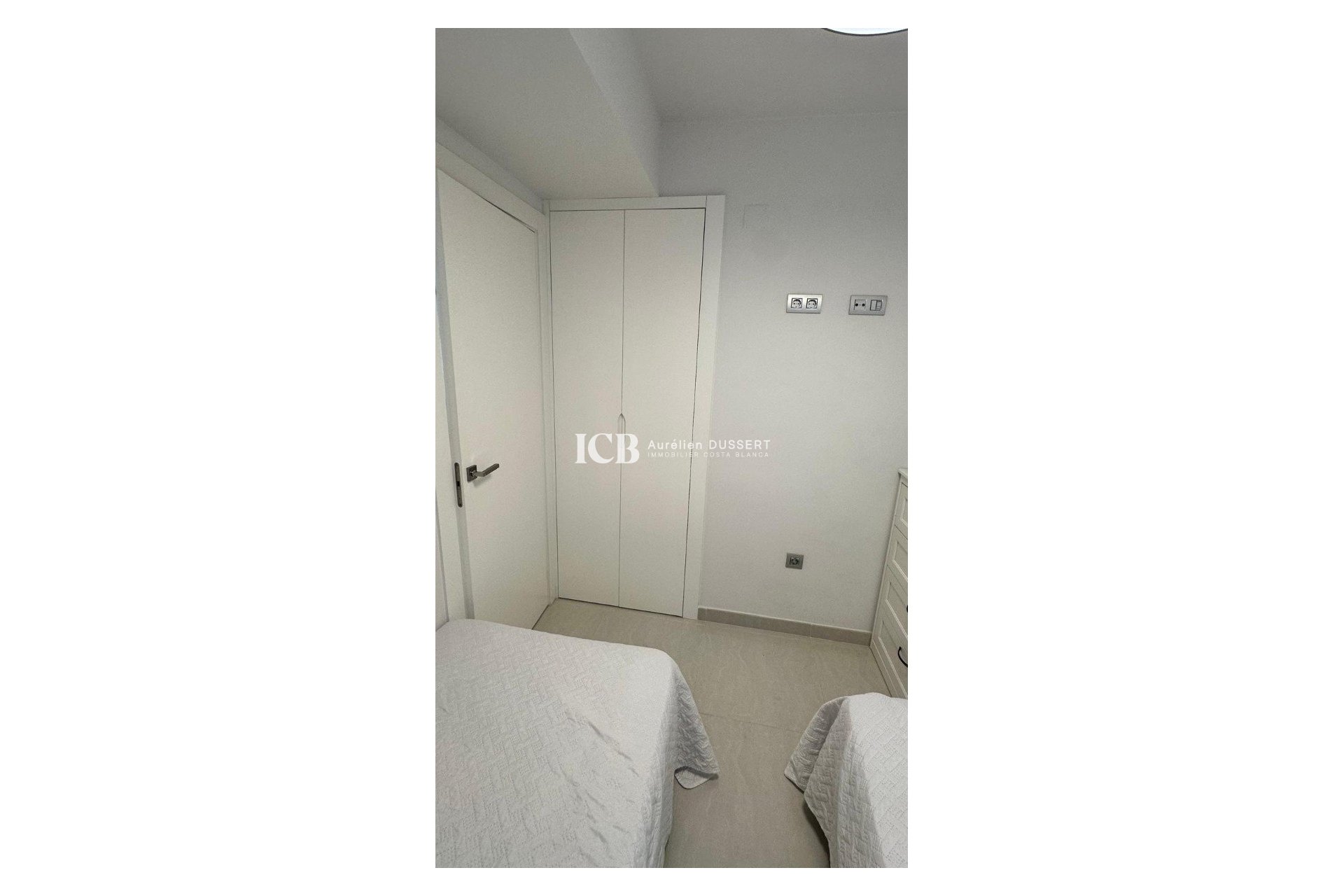 Resale - Apartment / flat -
Torrevieja - Calas blanca