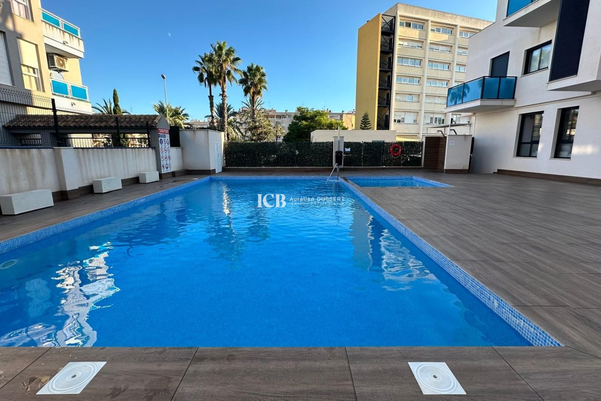 Resale - Apartment / flat -
Torrevieja - Calas blanca