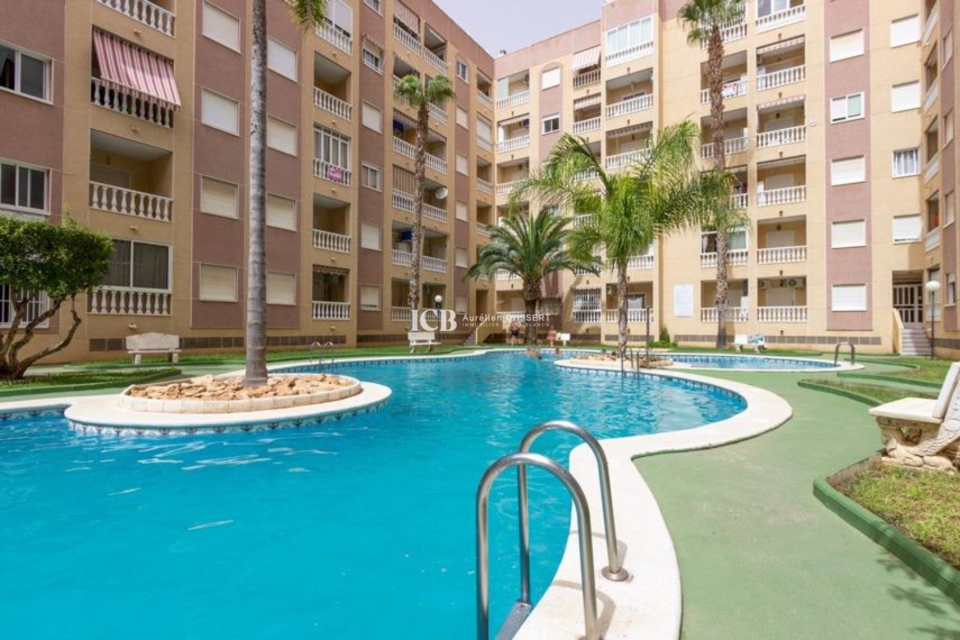 Resale - Apartment / flat -
Torrevieja - Centro