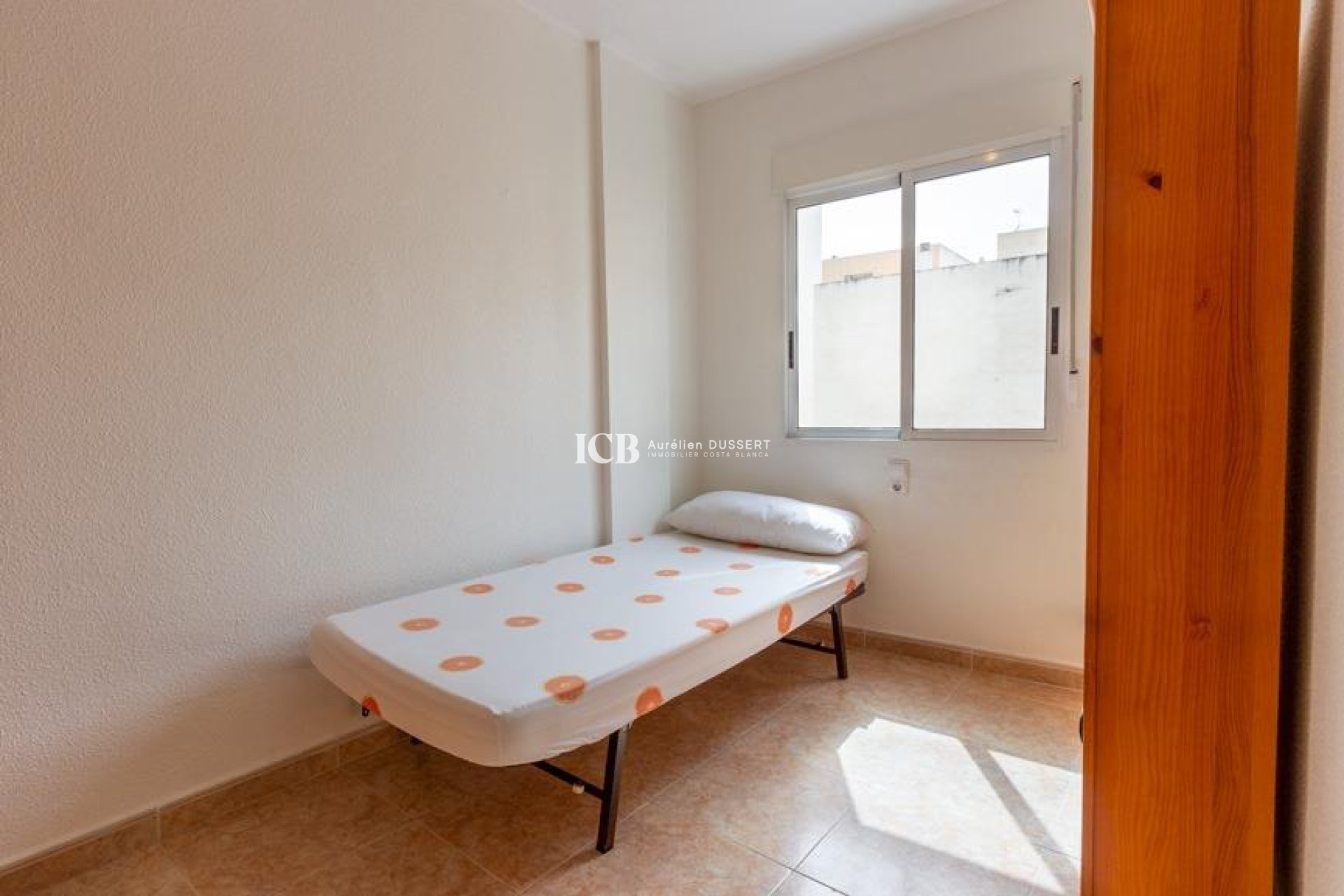 Resale - Apartment / flat -
Torrevieja - Centro