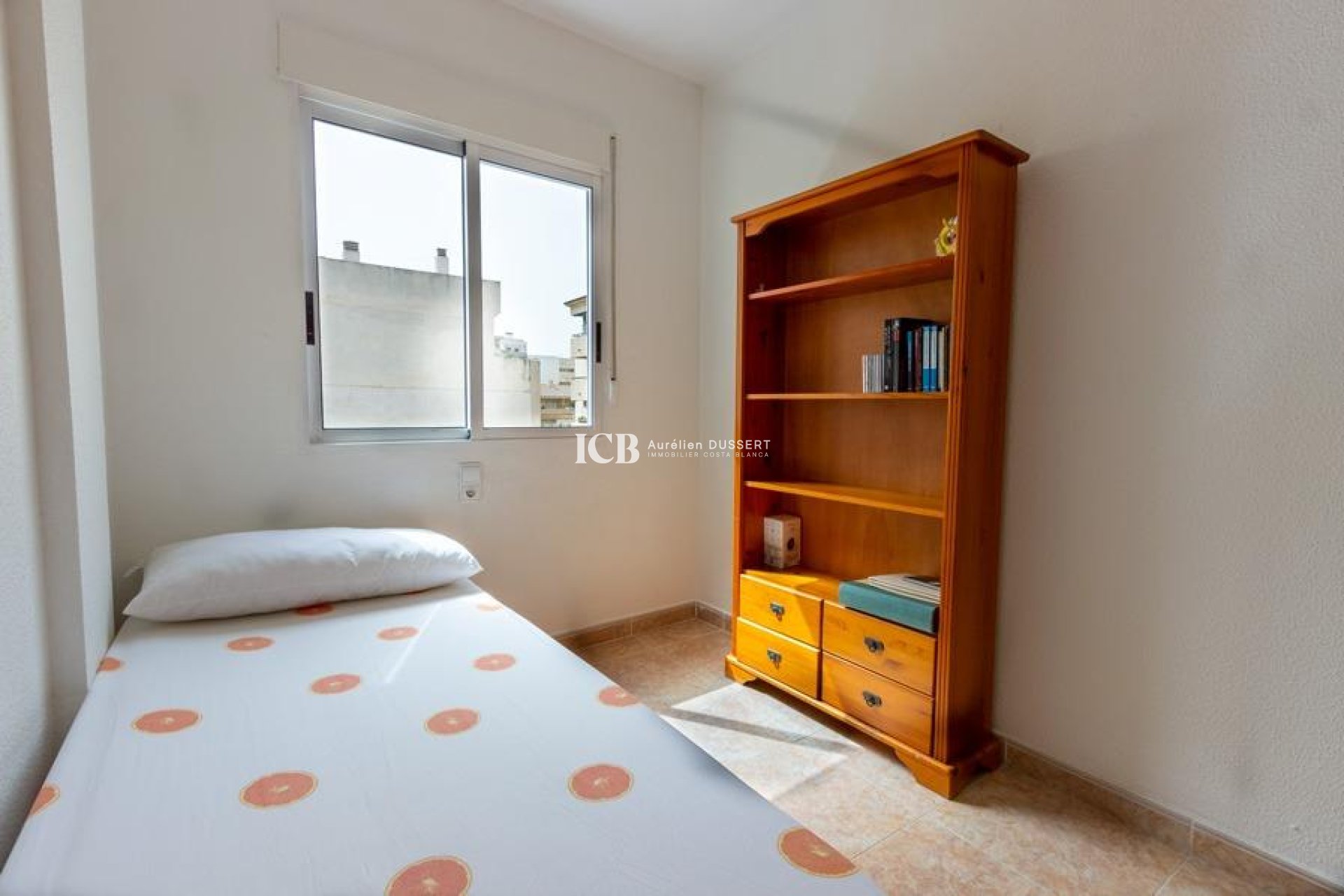 Resale - Apartment / flat -
Torrevieja - Centro