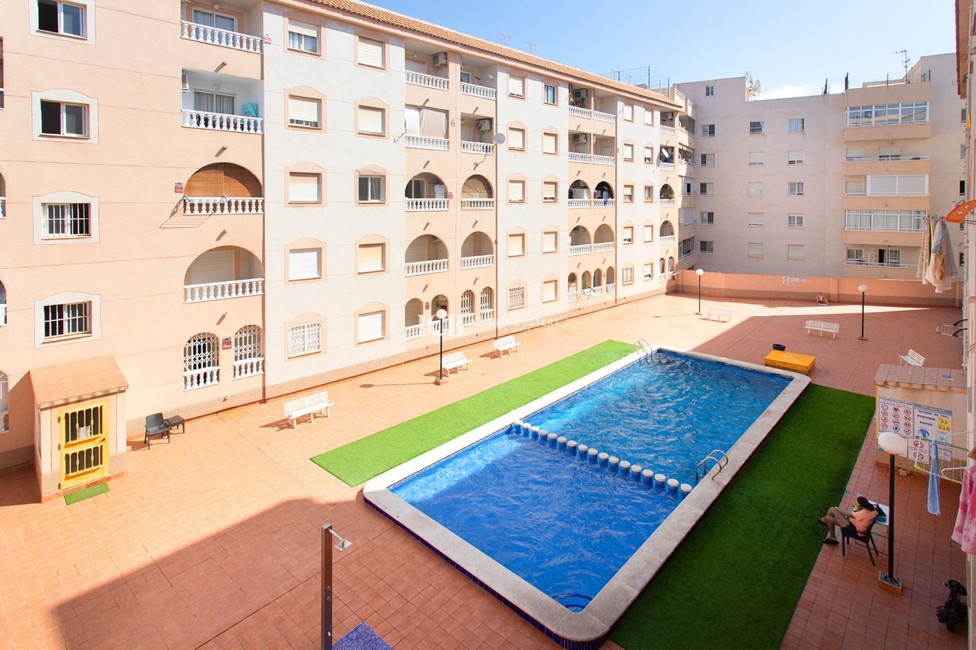 Resale - Apartment / flat -
Torrevieja - Centro