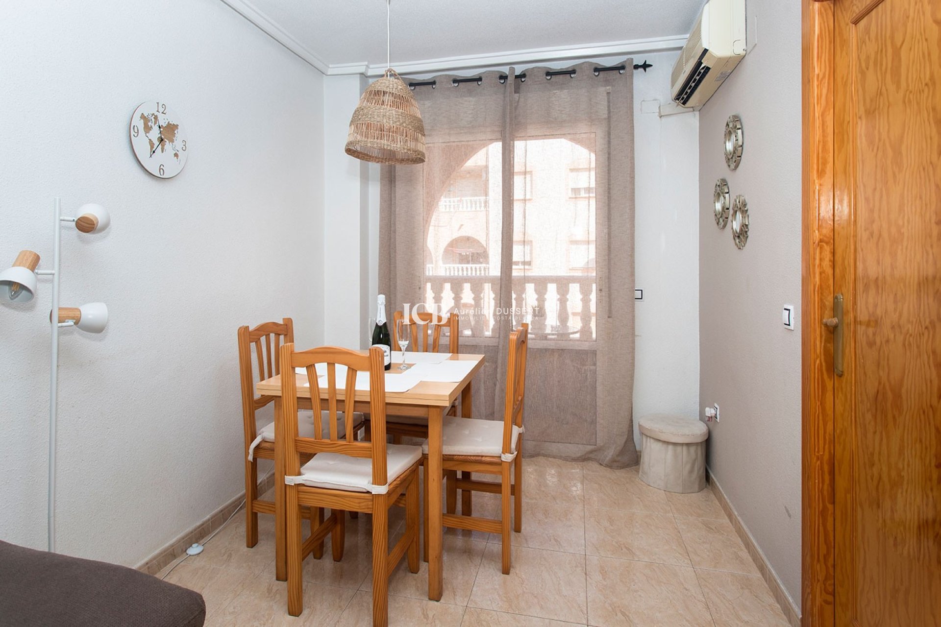 Resale - Apartment / flat -
Torrevieja - Centro