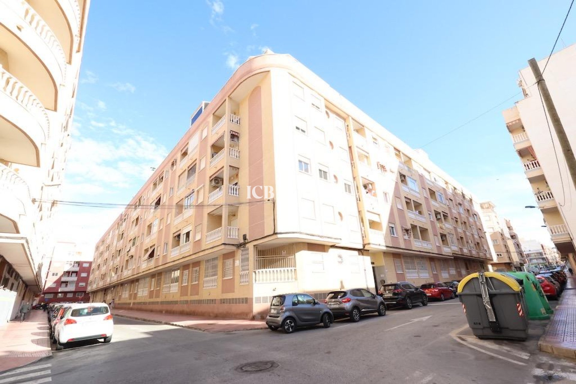 Resale - Apartment / flat -
Torrevieja - Centro