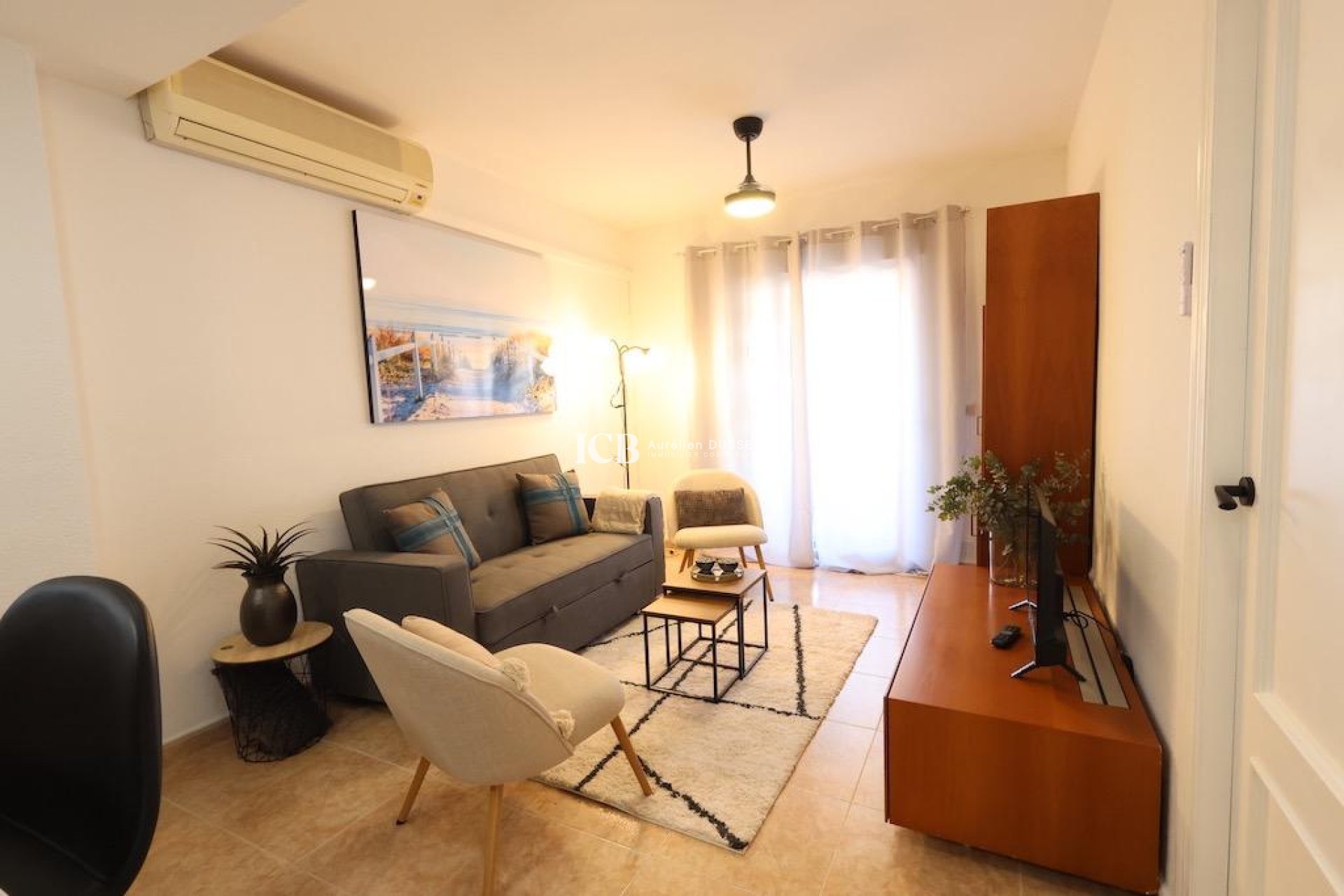 Resale - Apartment / flat -
Torrevieja - Centro