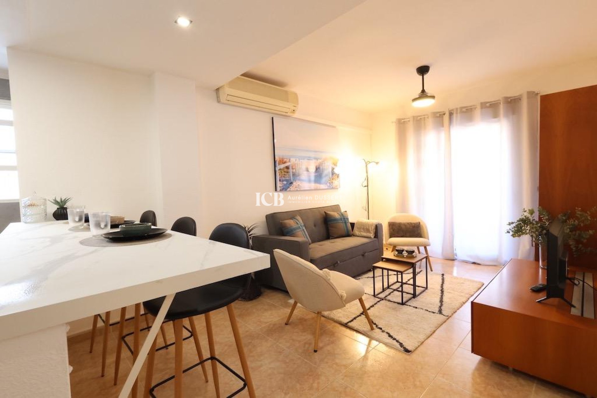 Resale - Apartment / flat -
Torrevieja - Centro