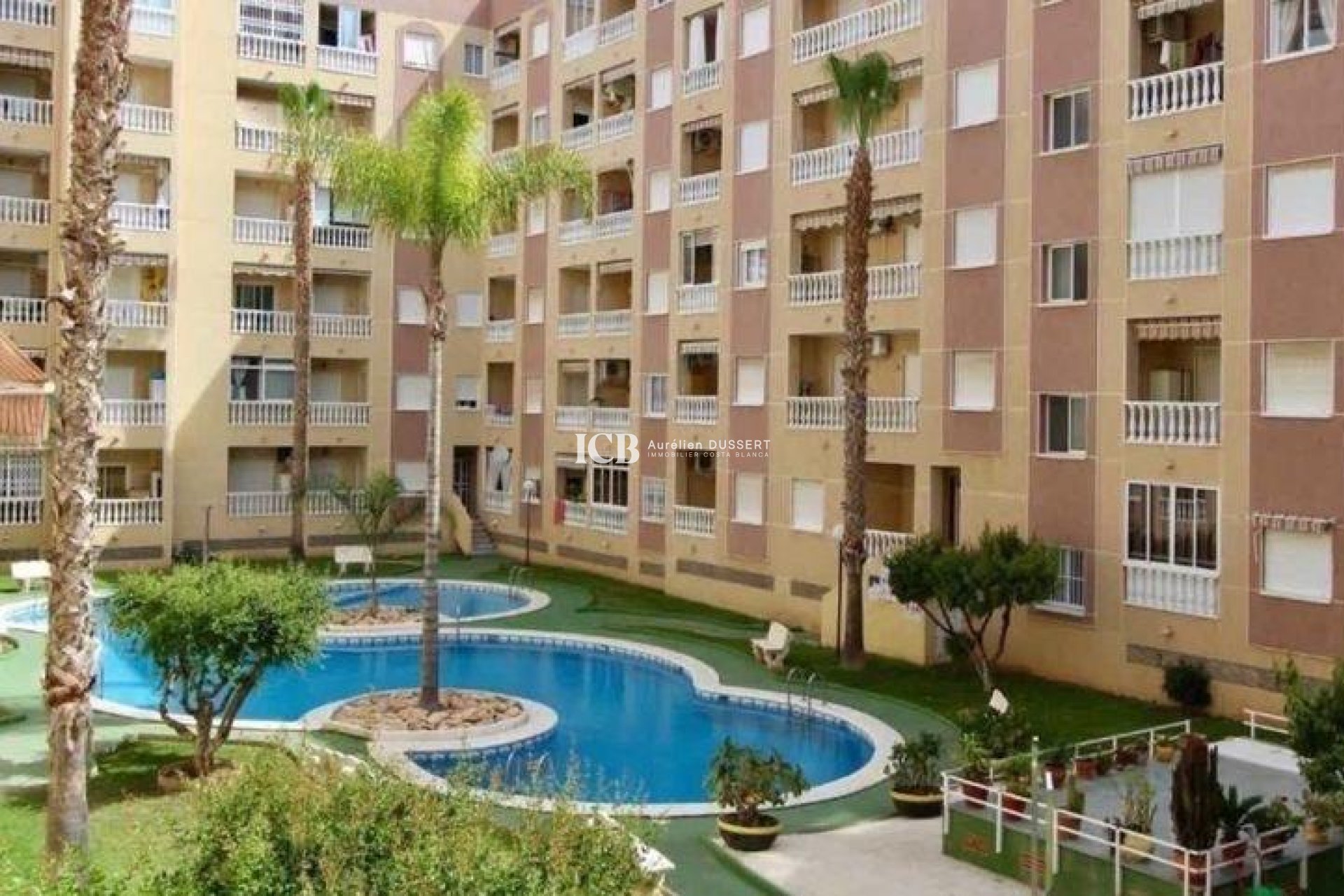 Resale - Apartment / flat -
Torrevieja - Centro