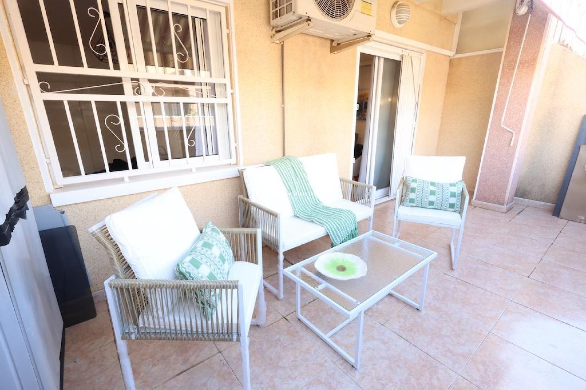 Resale - Apartment / flat -
Torrevieja - Centro