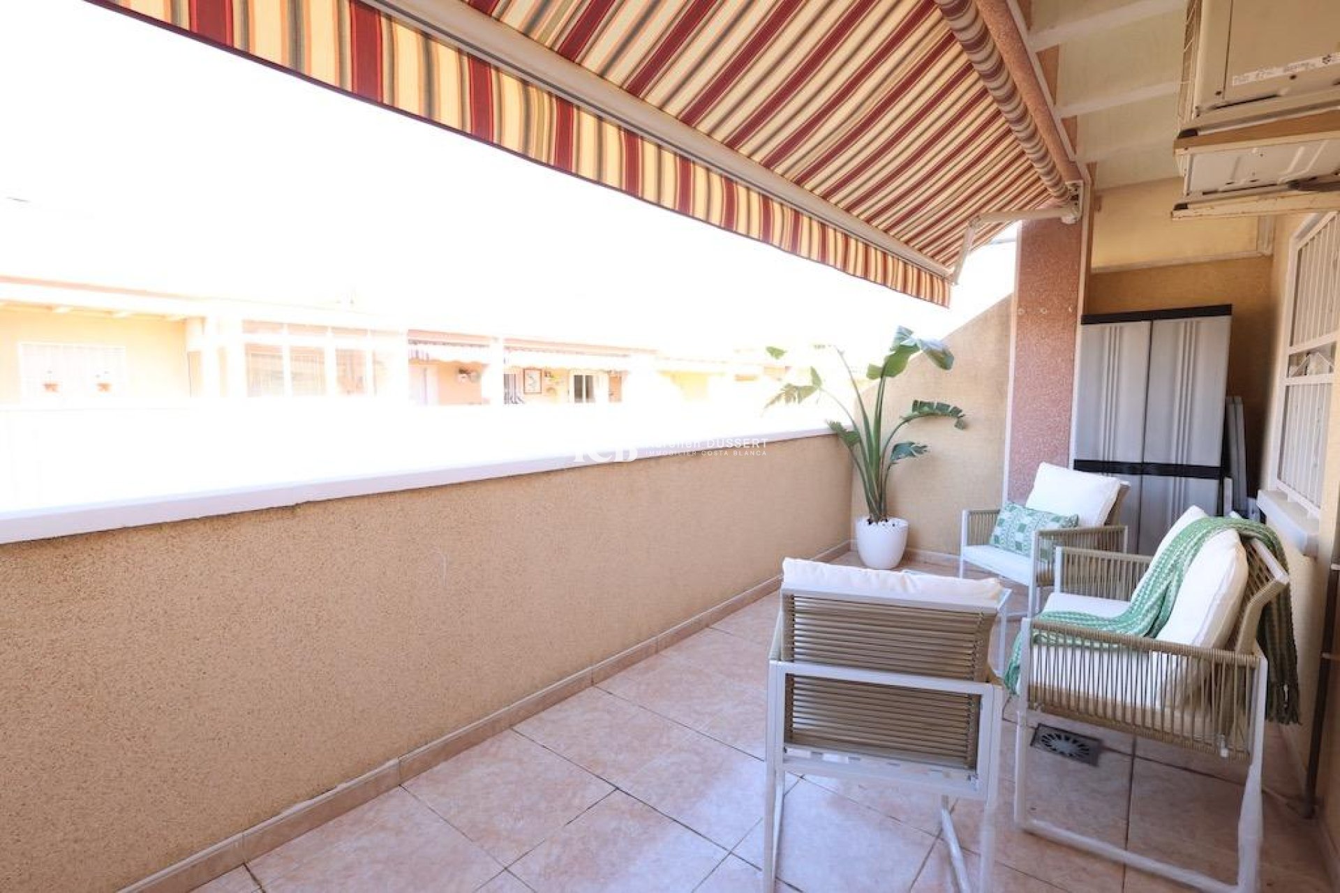 Resale - Apartment / flat -
Torrevieja - Centro