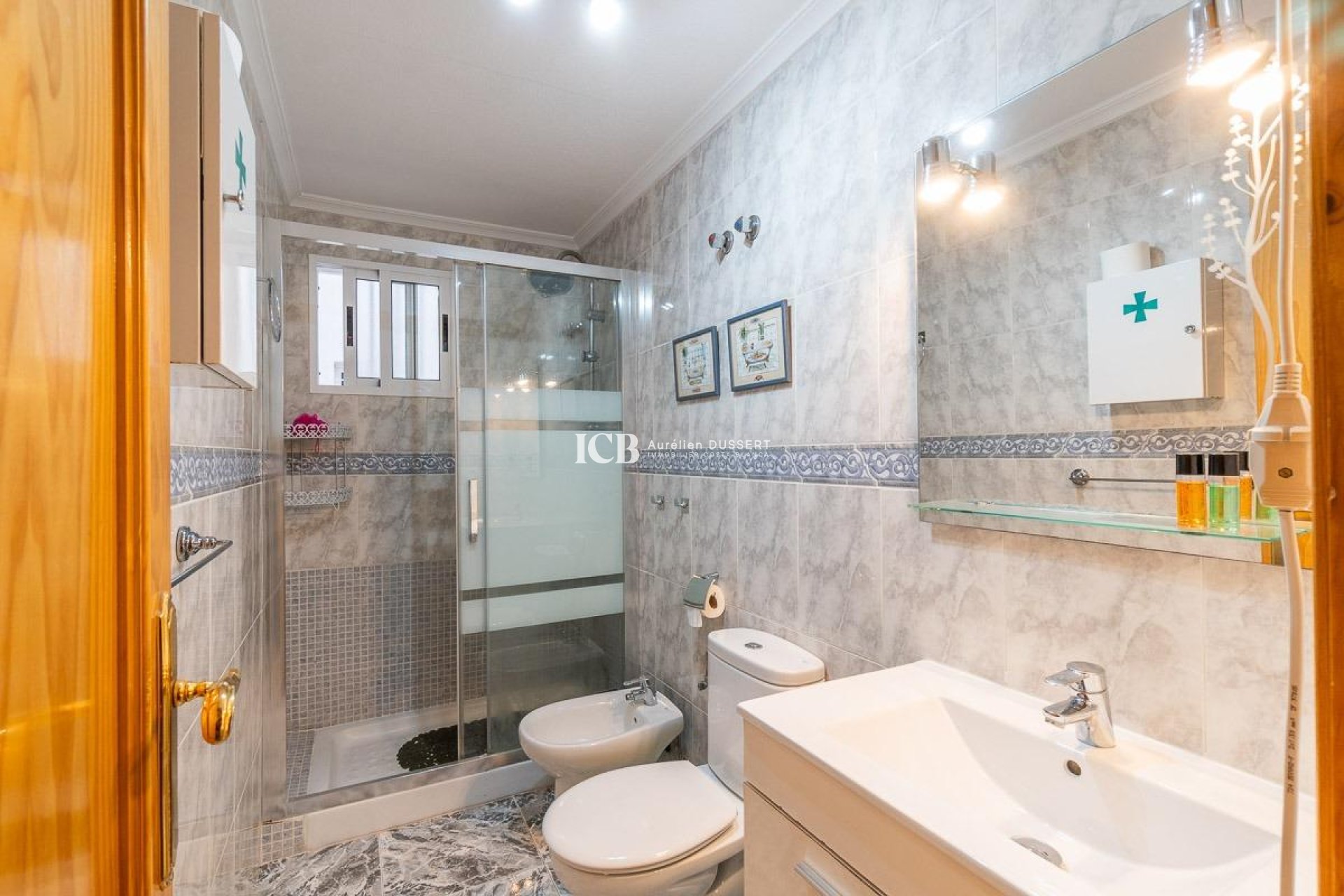 Resale - Apartment / flat -
Torrevieja - Centro