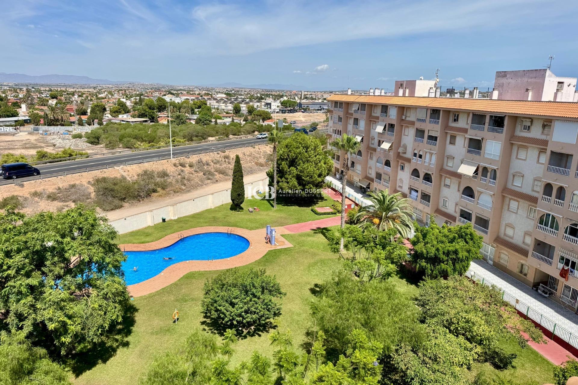 Resale - Apartment / flat -
Torrevieja - Centro