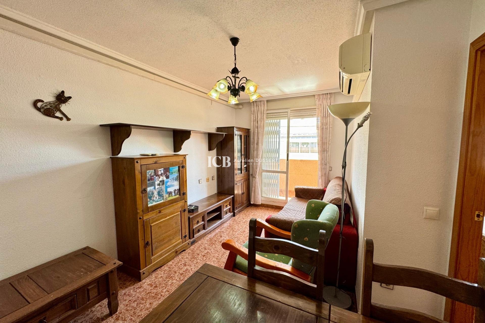 Resale - Apartment / flat -
Torrevieja - Centro