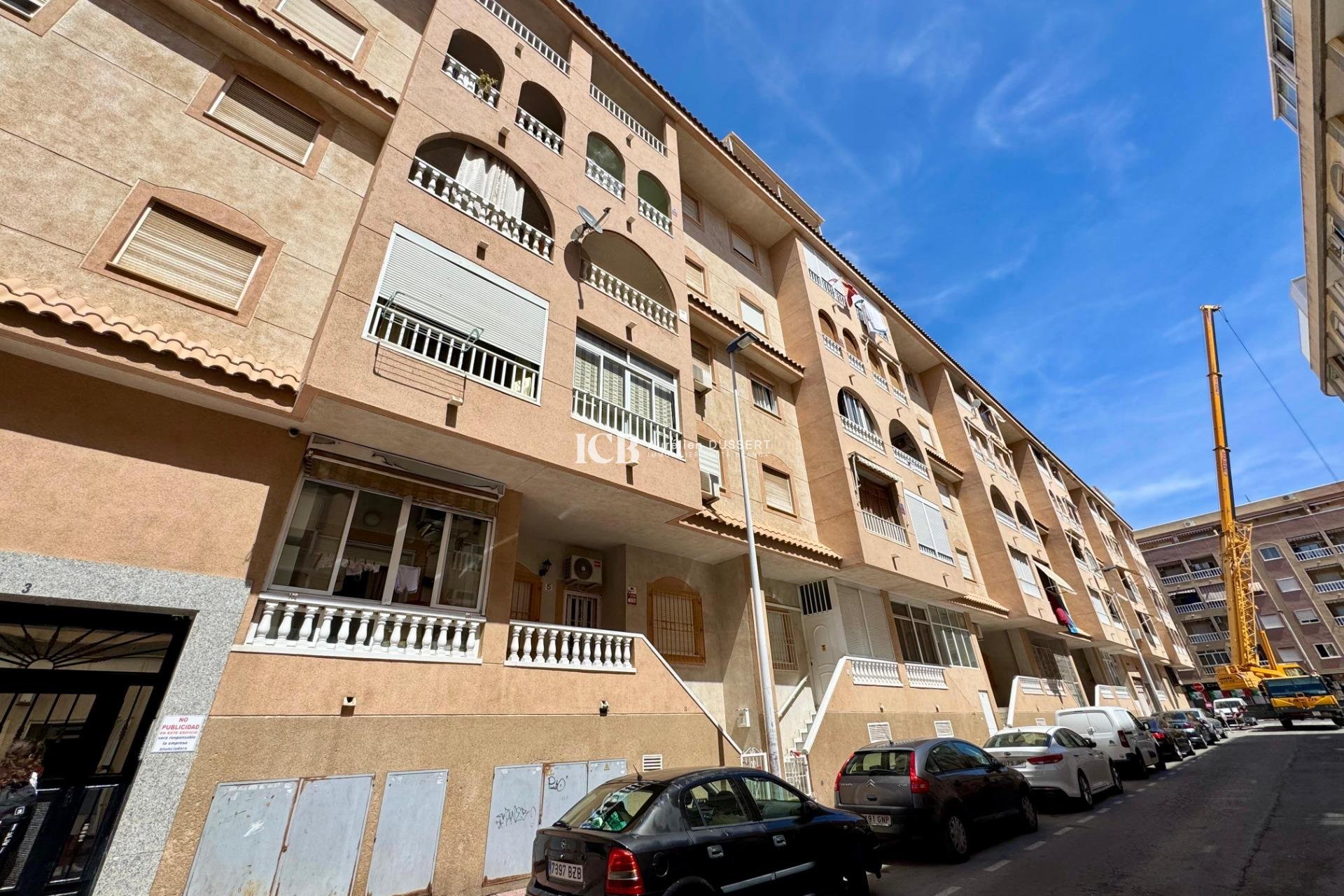 Resale - Apartment / flat -
Torrevieja - Centro