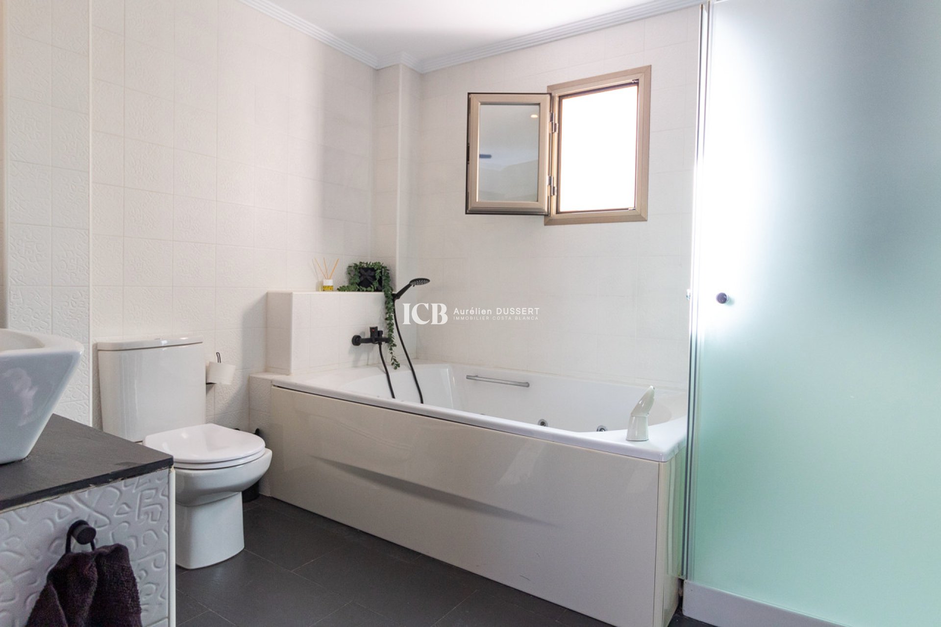 Resale - Apartment / flat -
Torrevieja - Centro