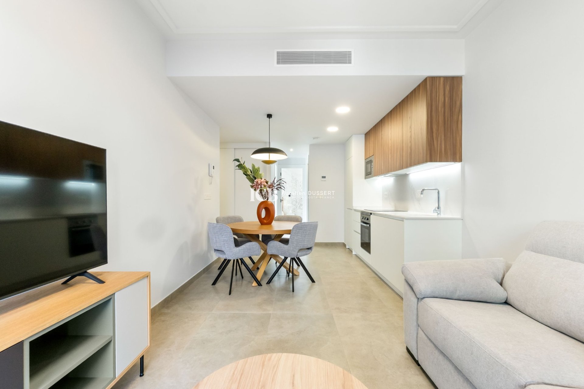 Resale - Apartment / flat -
Torrevieja - Centro